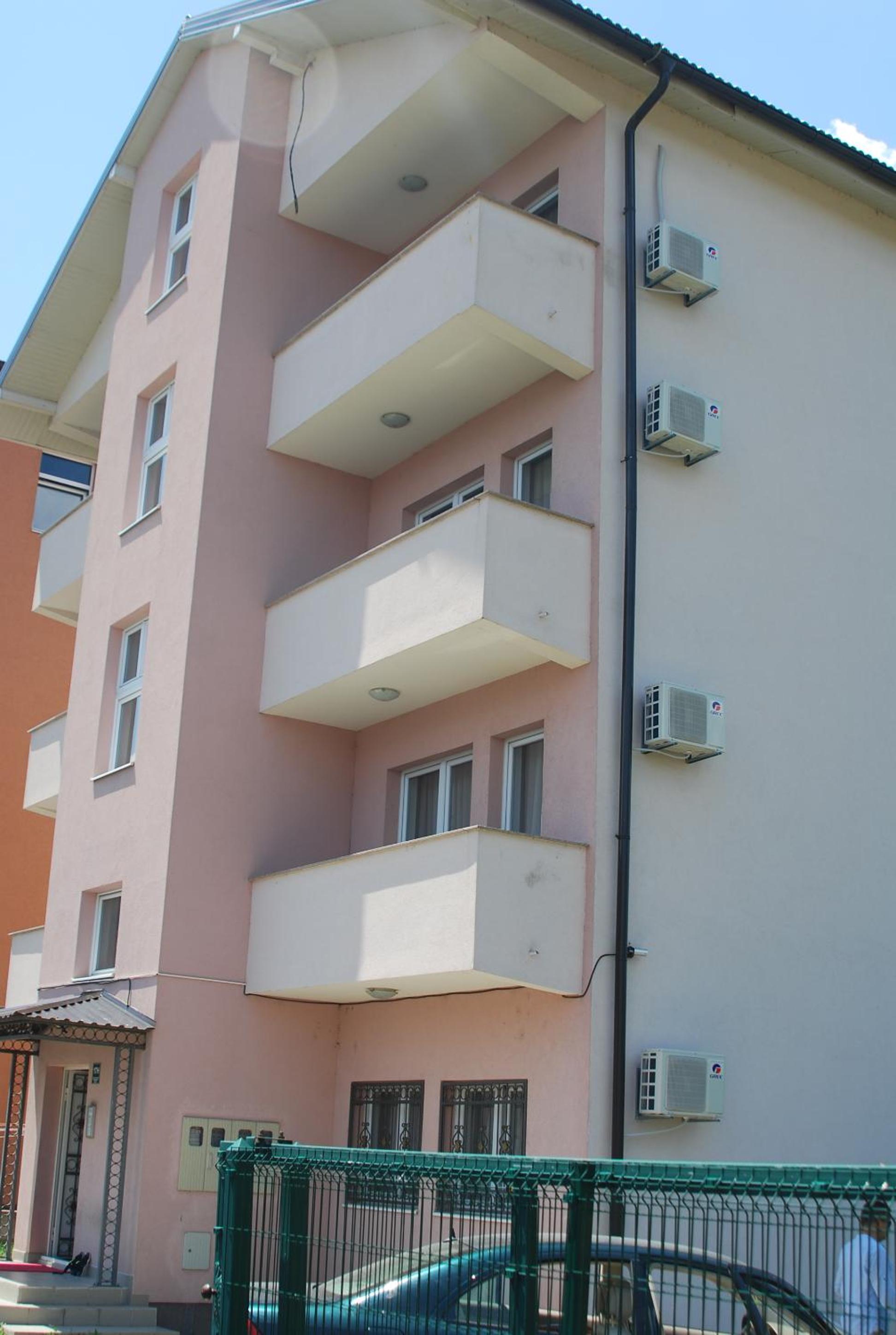 Rumi Apartments