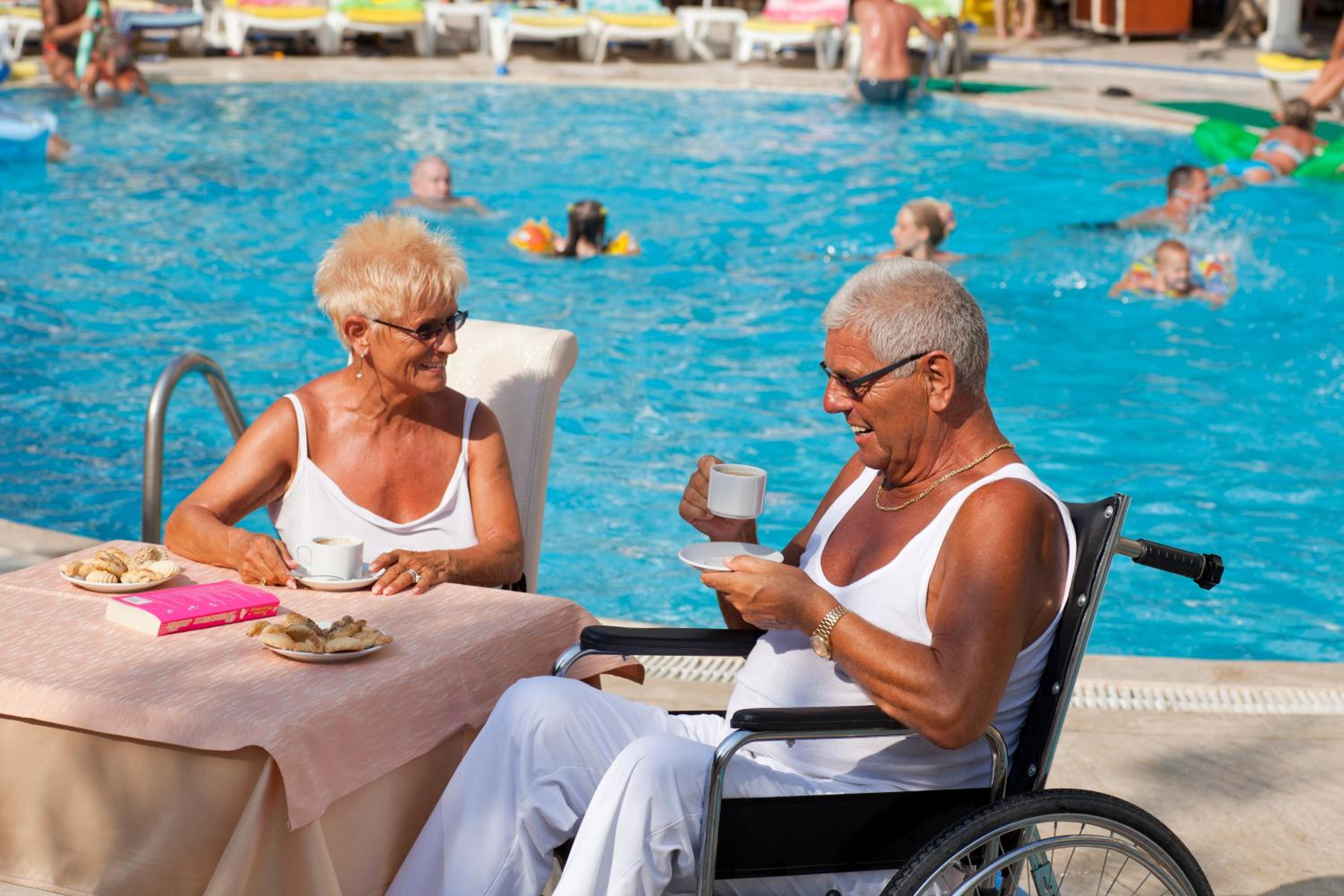 Monte Carlo Hotel - Image 6