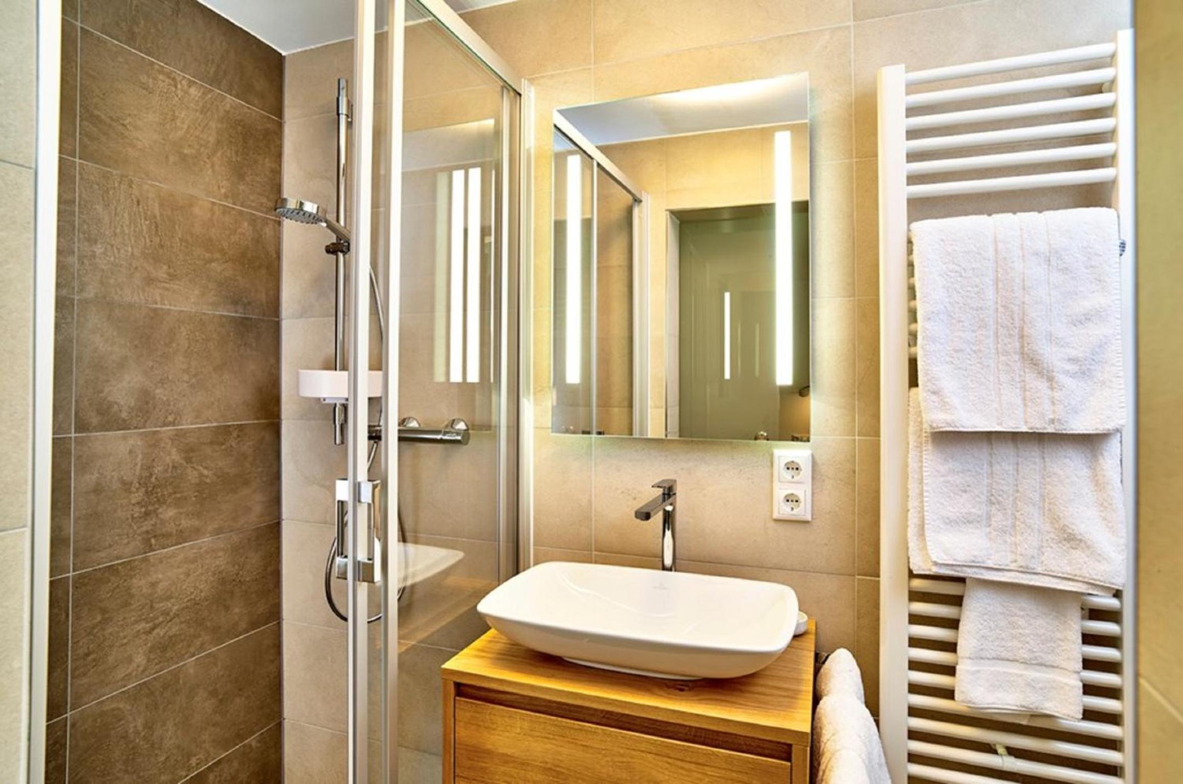 Photo 34