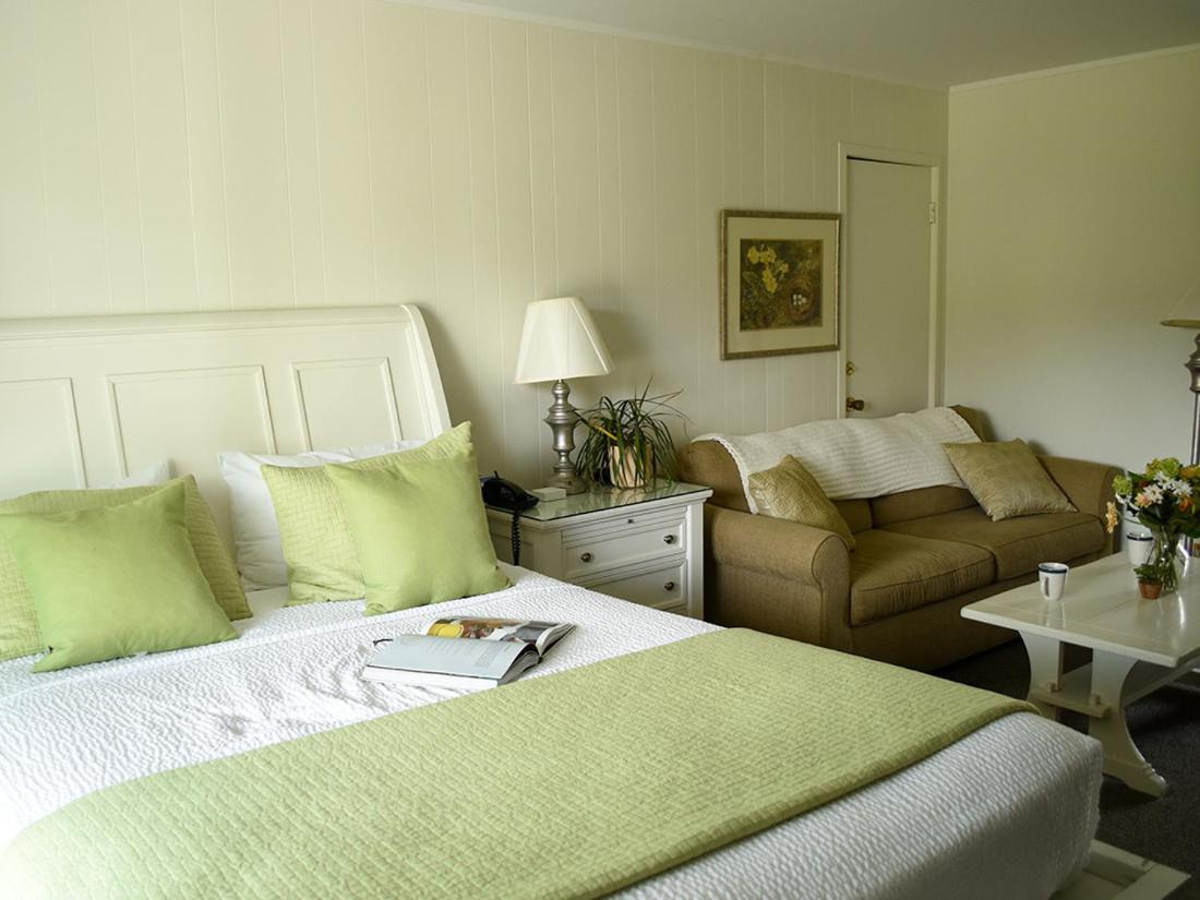 East Hampton House Resort 20