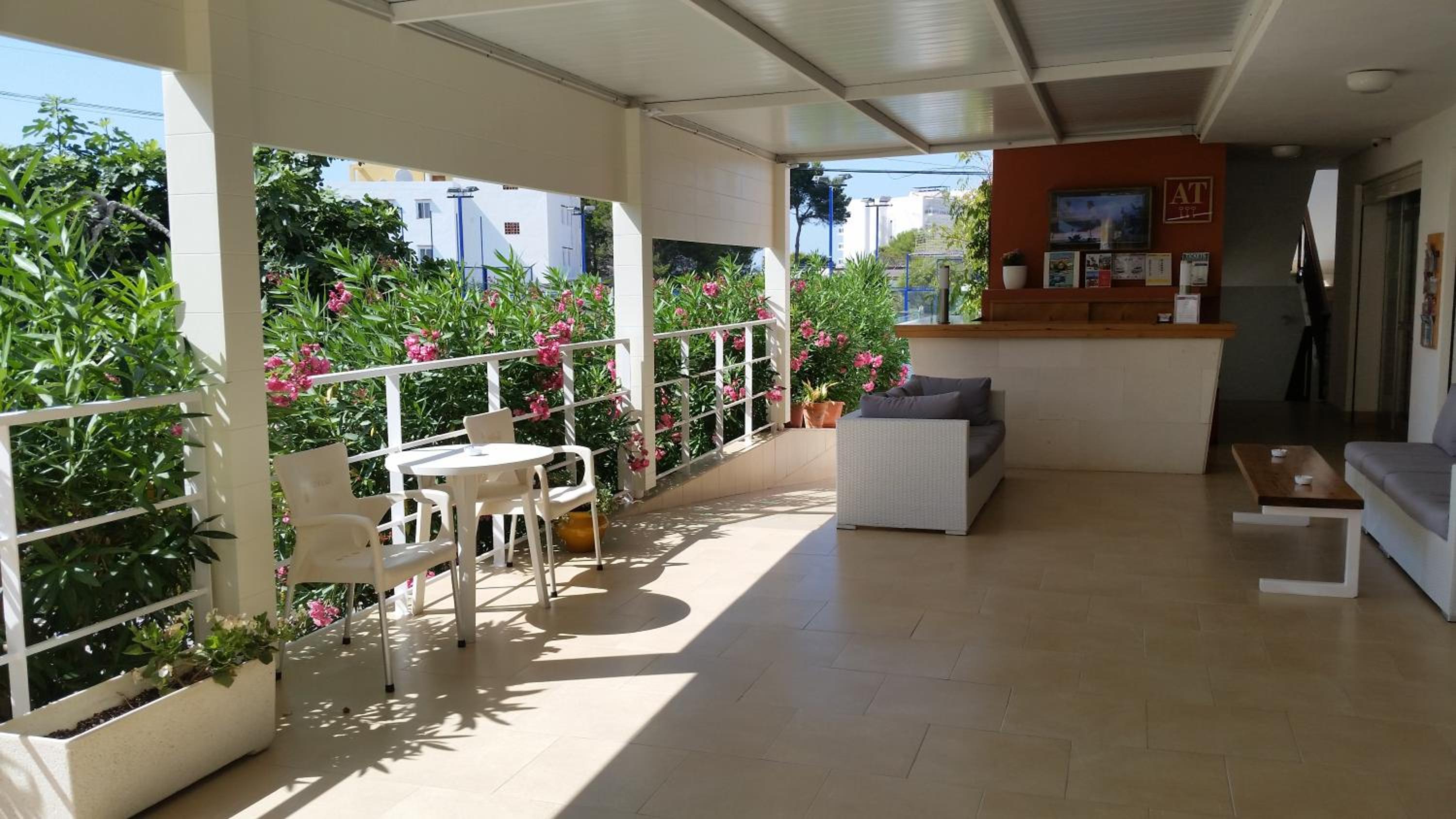 balcony