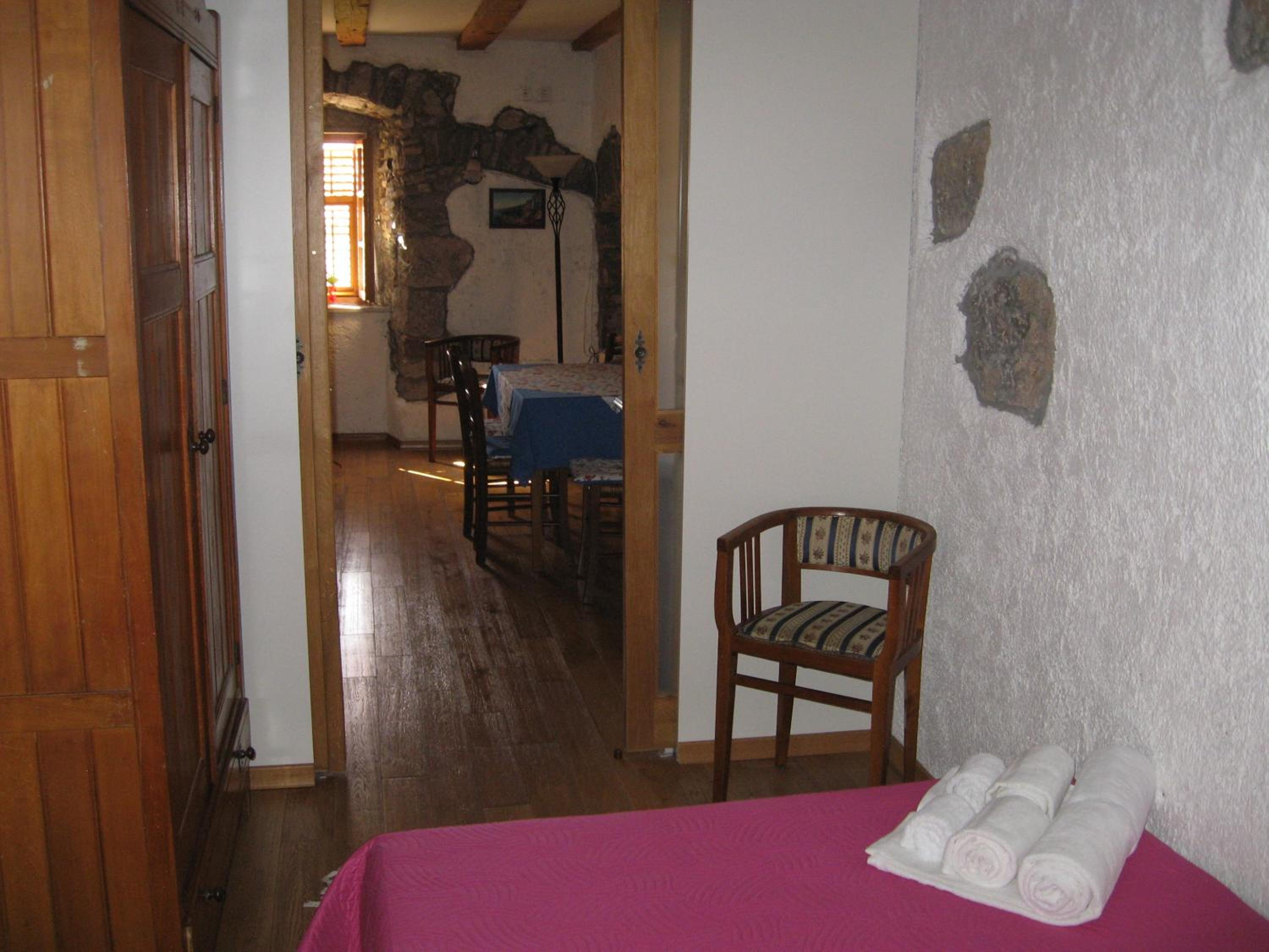 Photo 34