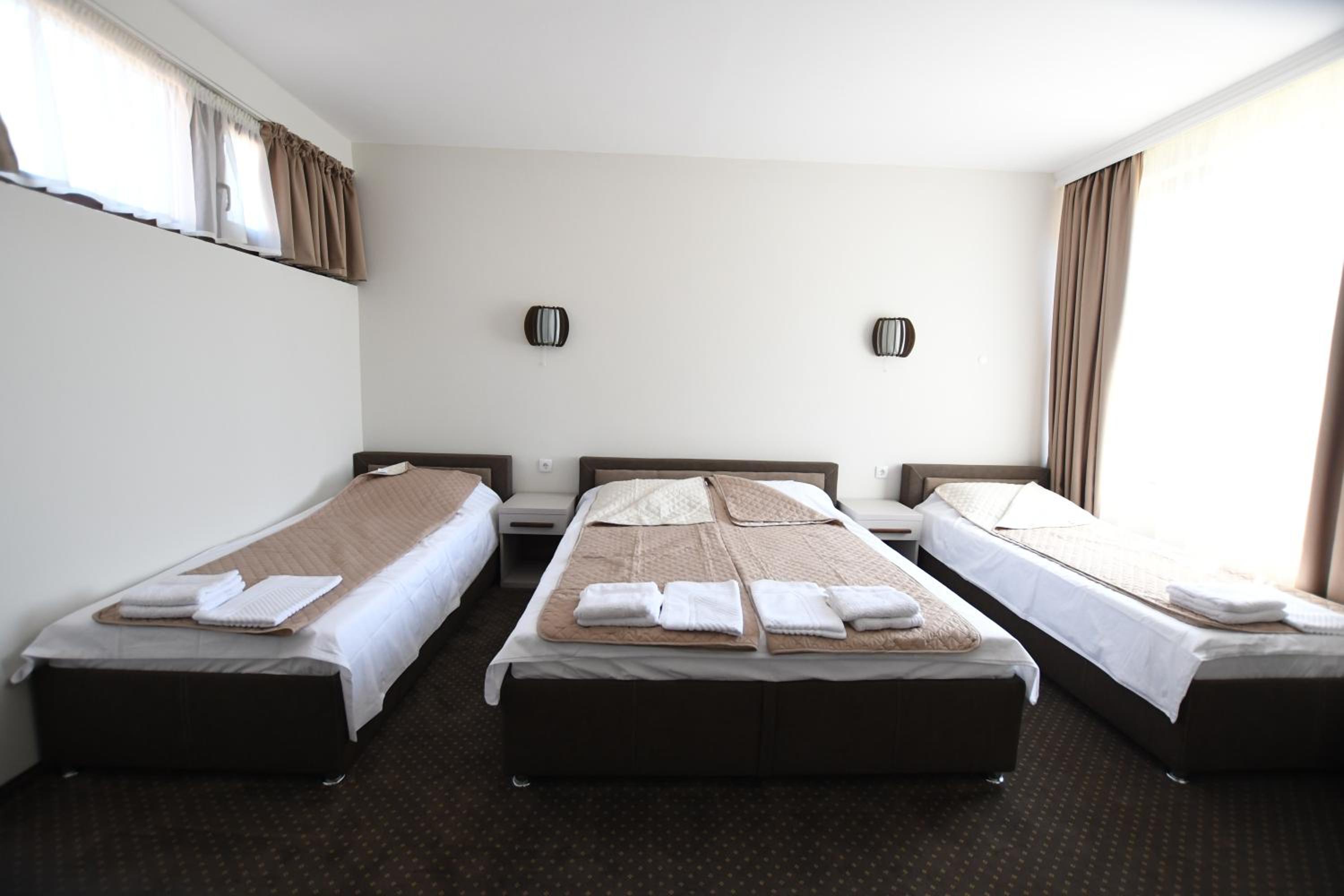 Atrijum Apartments and Rooms