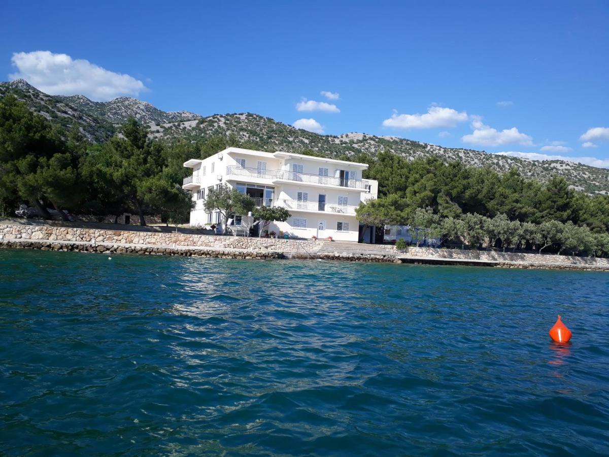 Hotel Apartments and Rooms Ventura - Image 1