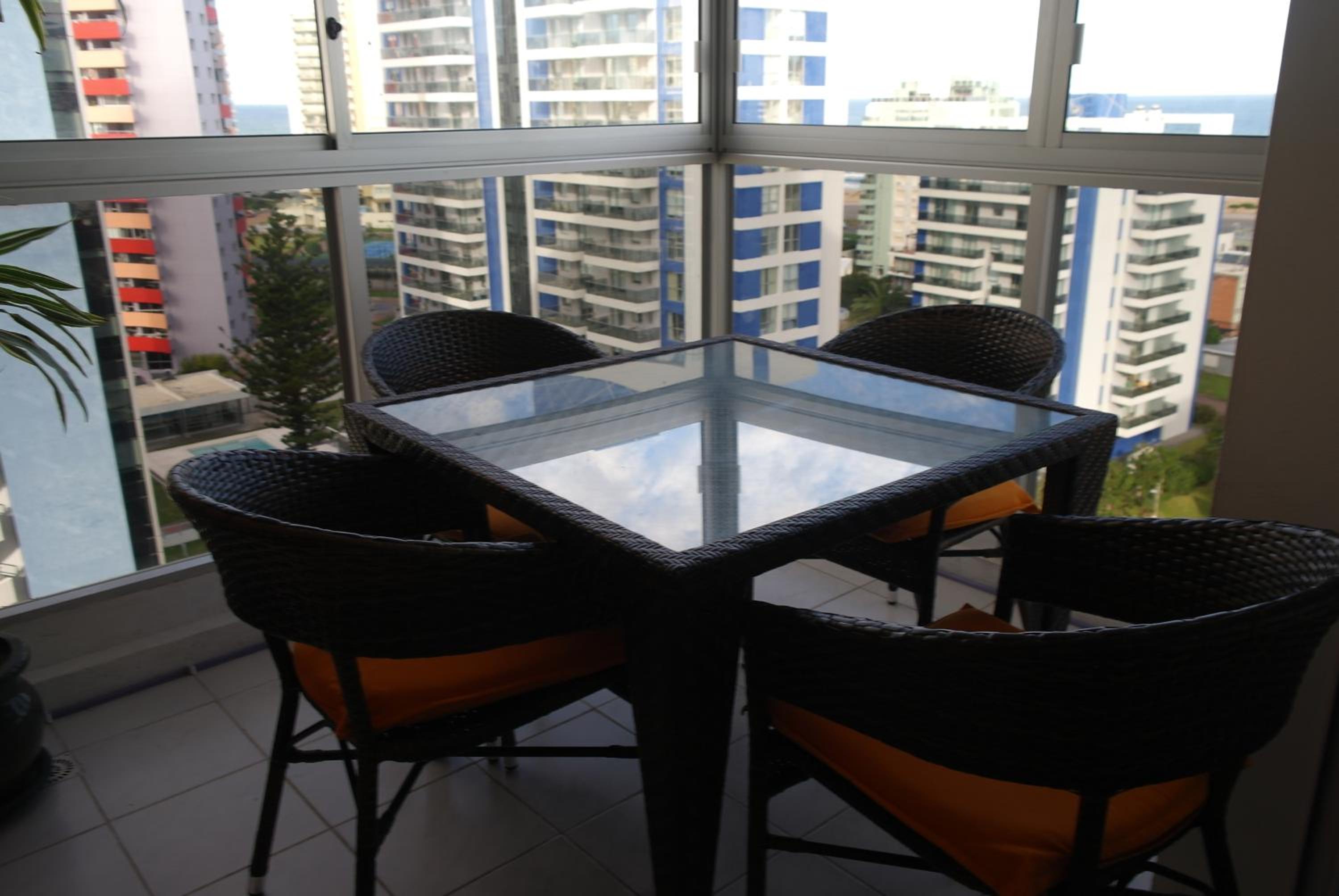 Torre Long Beach view 5