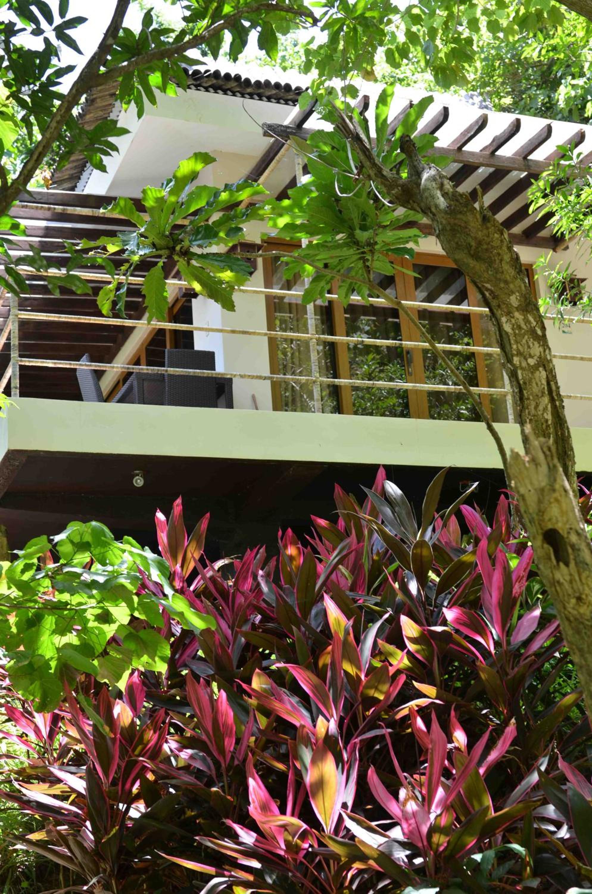 Tugawe Cove Resort