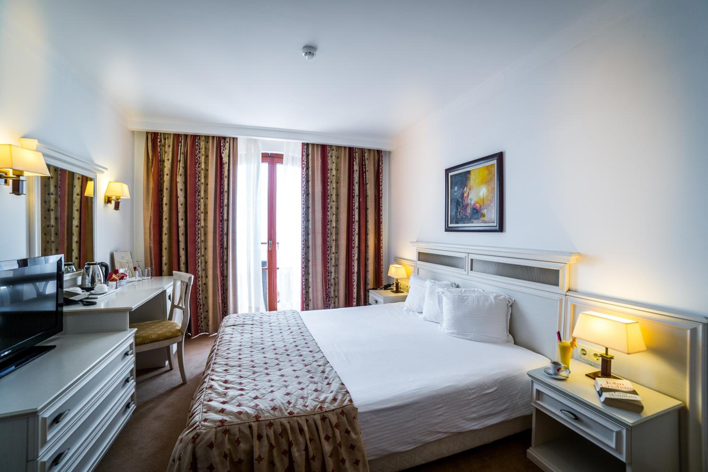 Helena VIP Villas and Suites - Half Board