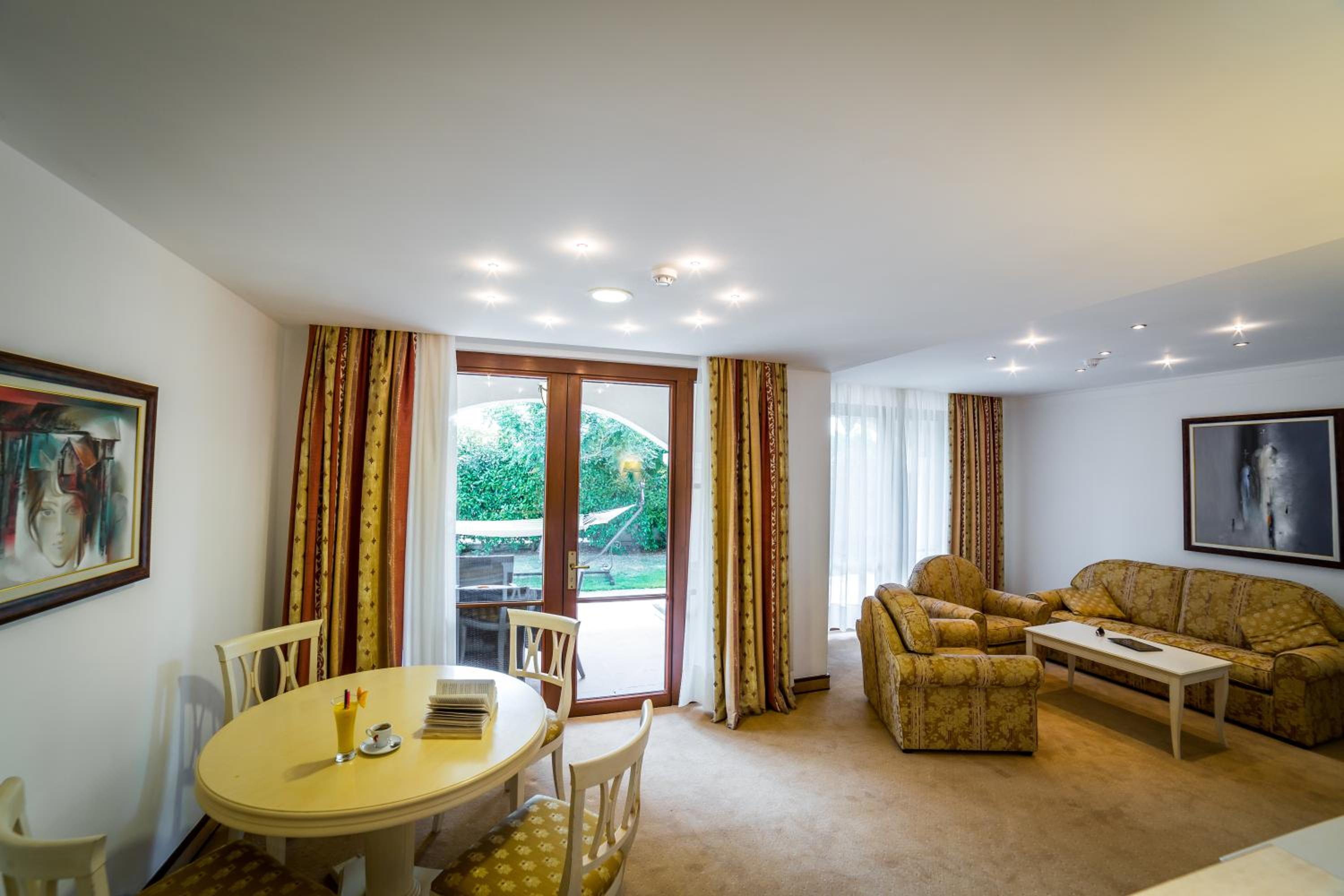 Helena VIP Villas and Suites - Half Board