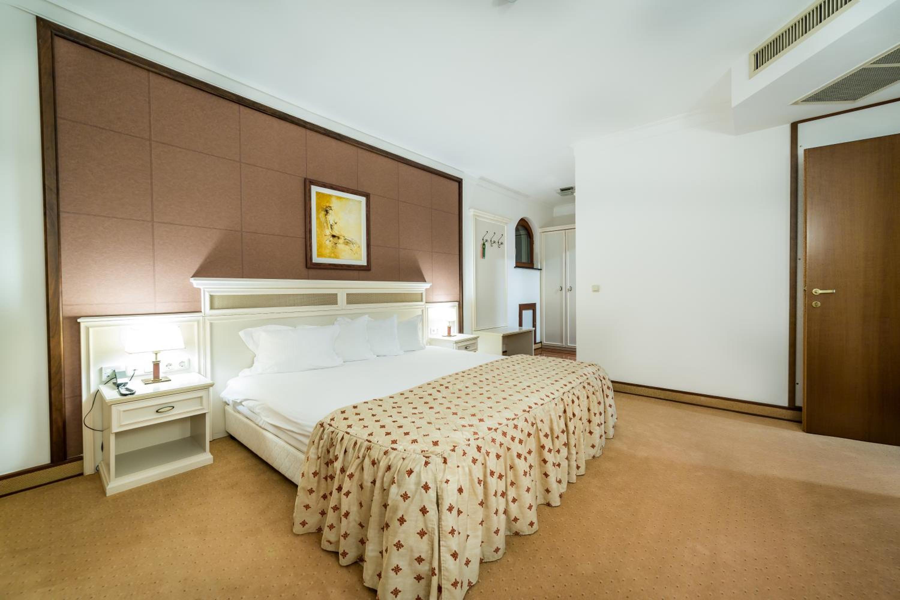 Helena VIP Villas and Suites - Half Board