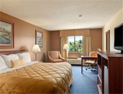 Ramada by Wyndham Catlettsburg Ashland view 4