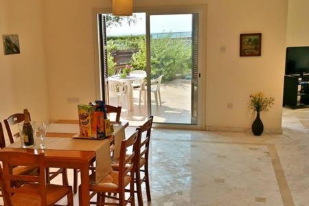Larnaka Beach House 3