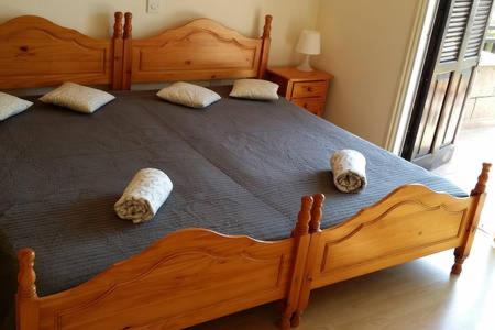 Larnaka Beach House 3