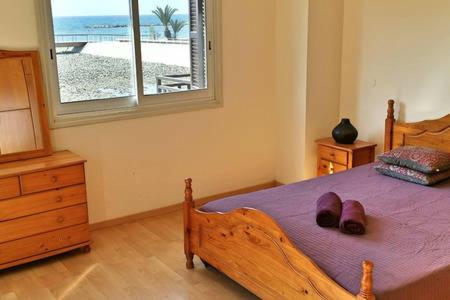 Larnaka Beach House 3