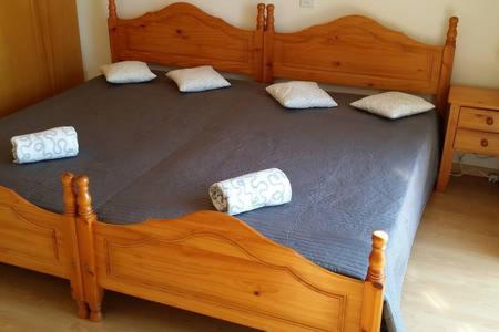 Larnaka Beach House 3