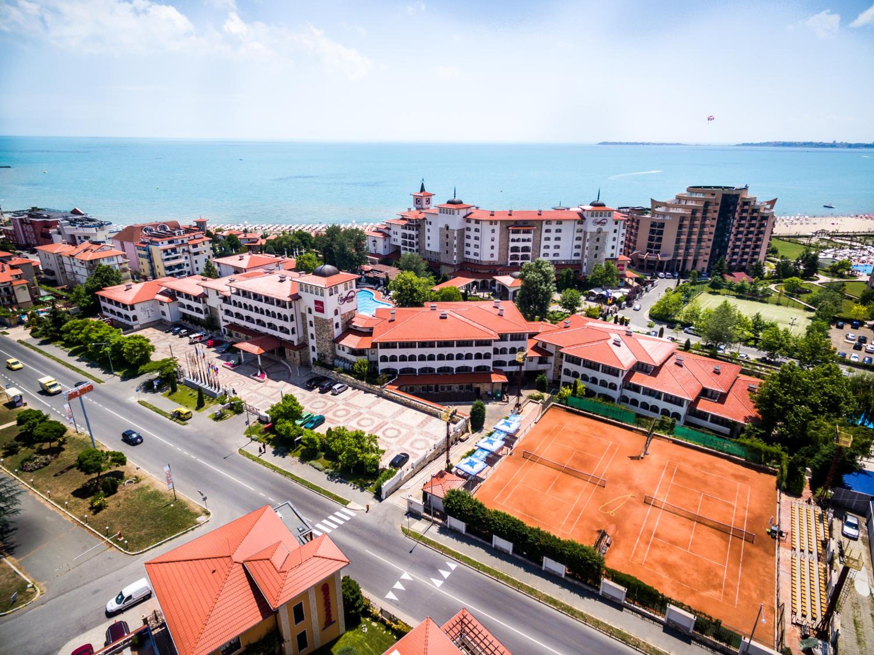 Helena Park - Ultra All Inclusive