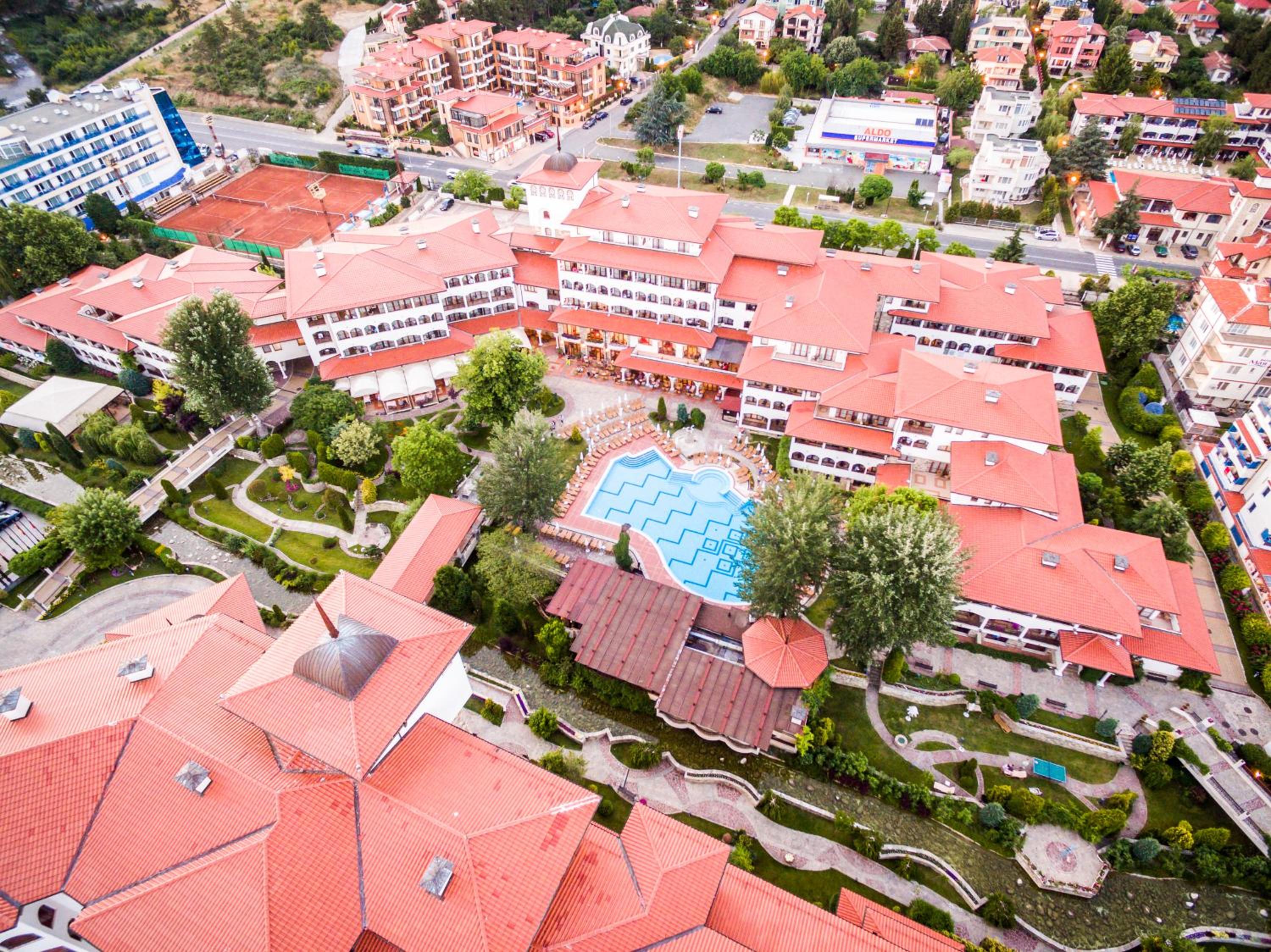 Helena Park - Ultra All Inclusive