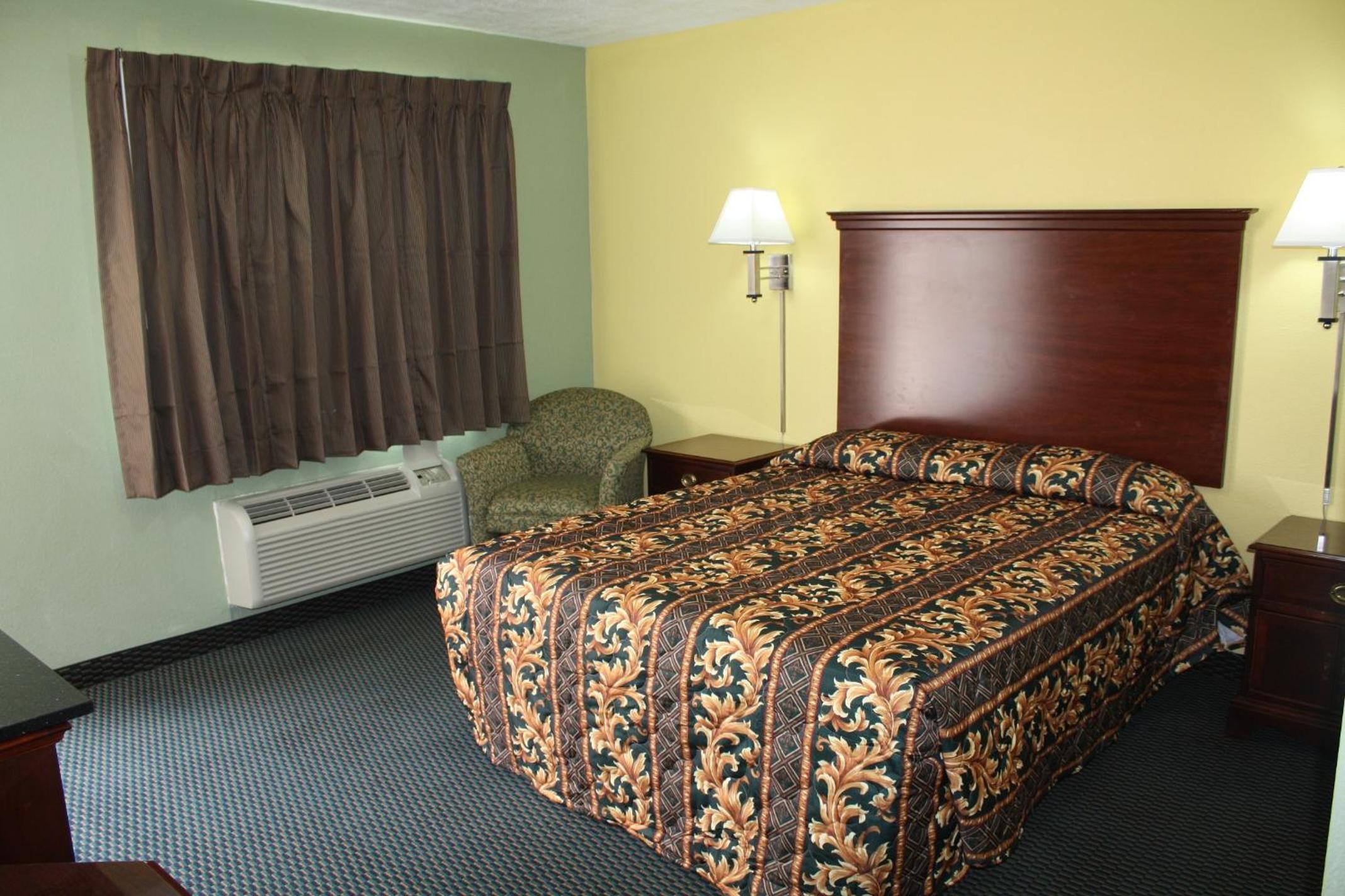 Fort Stockton Vacations - Deluxe Inn Fort Stockton - Property Image 3