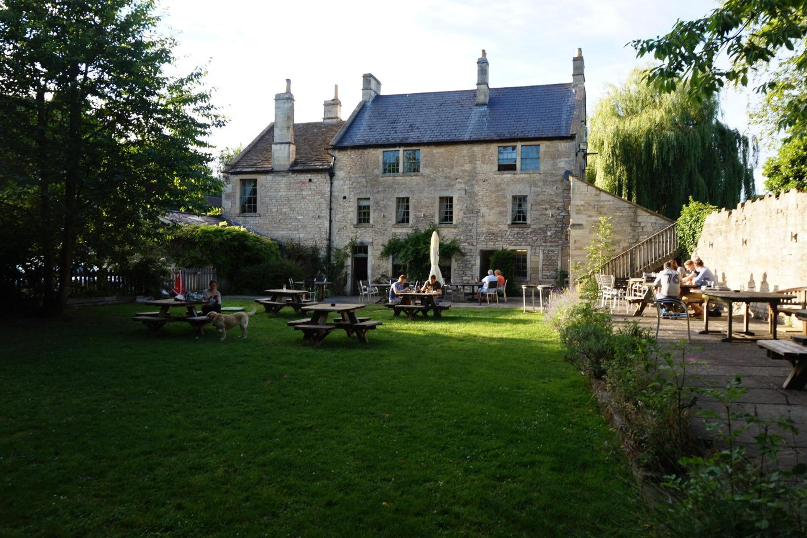 The Barge Inn