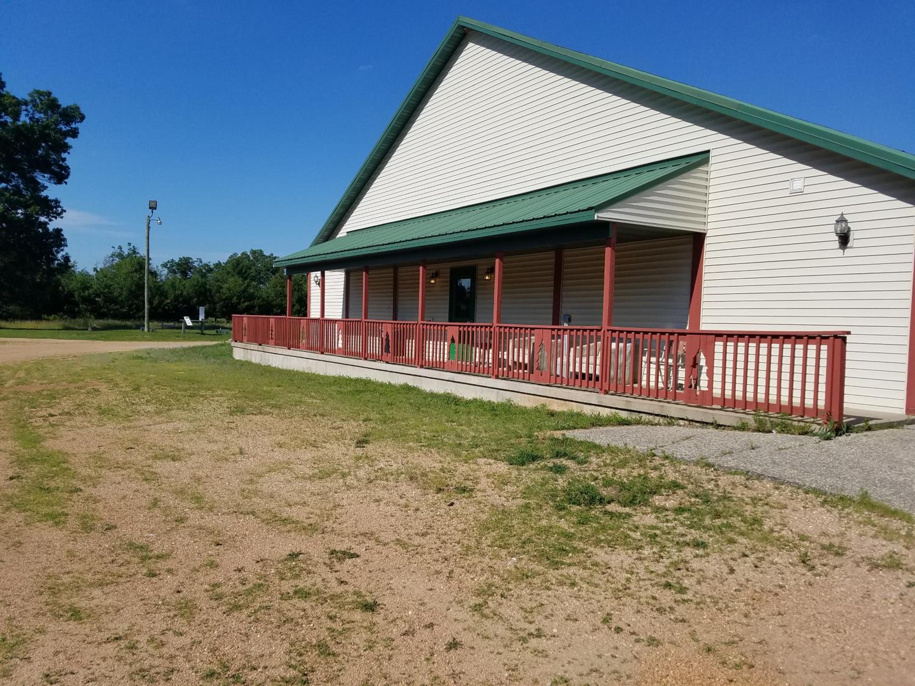 Hotel Inn of the Pines