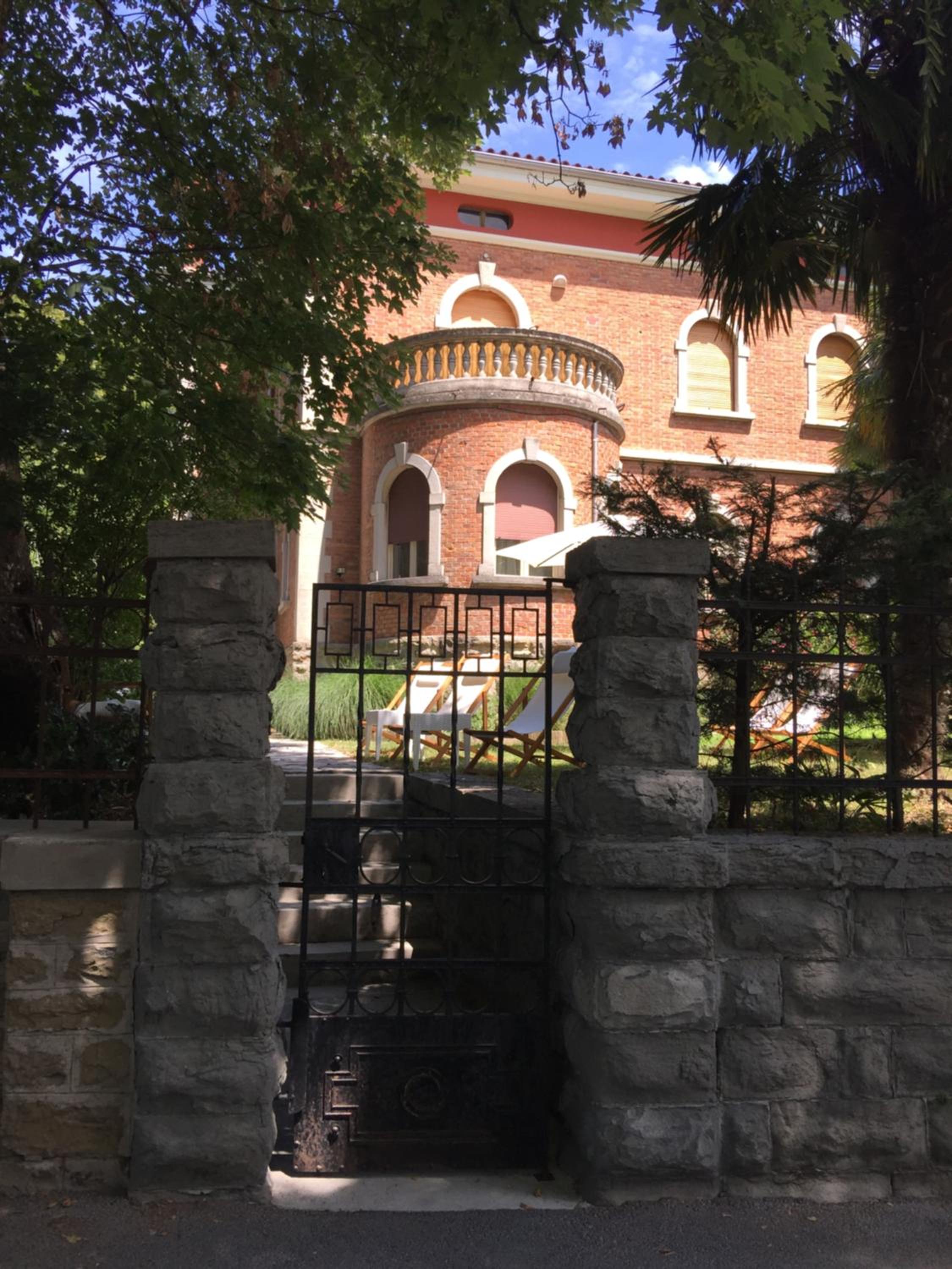 Photo 45