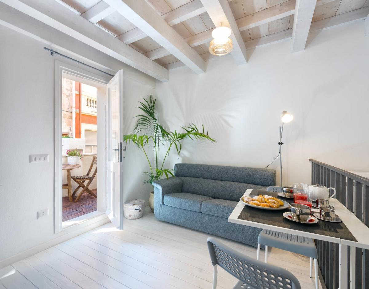 Castelletto Suite La Marina