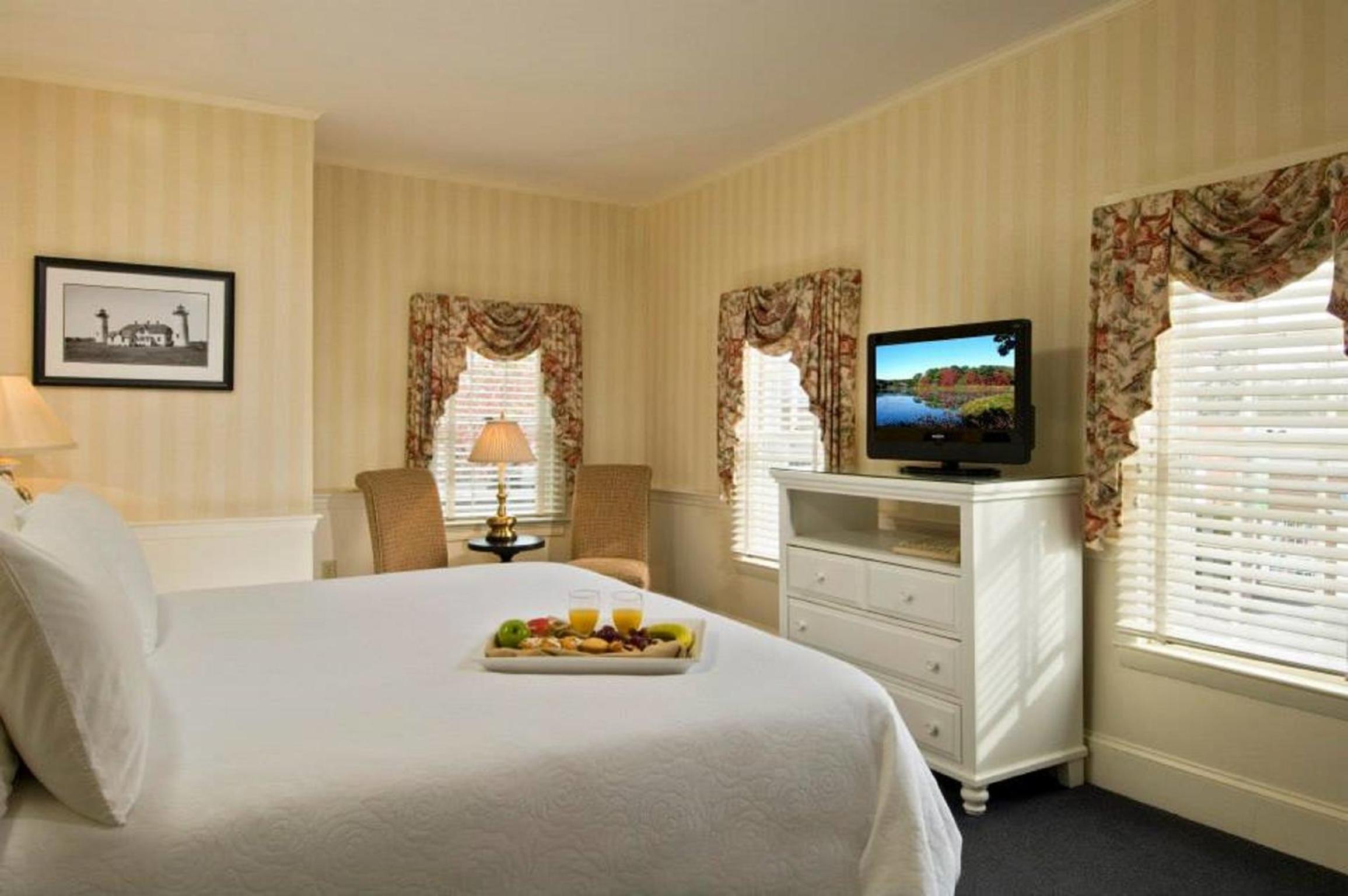 Chatham Wayside Inn