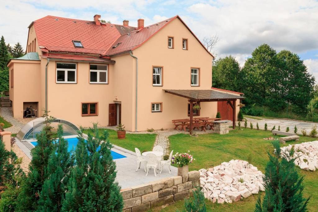Domek U rybníčku