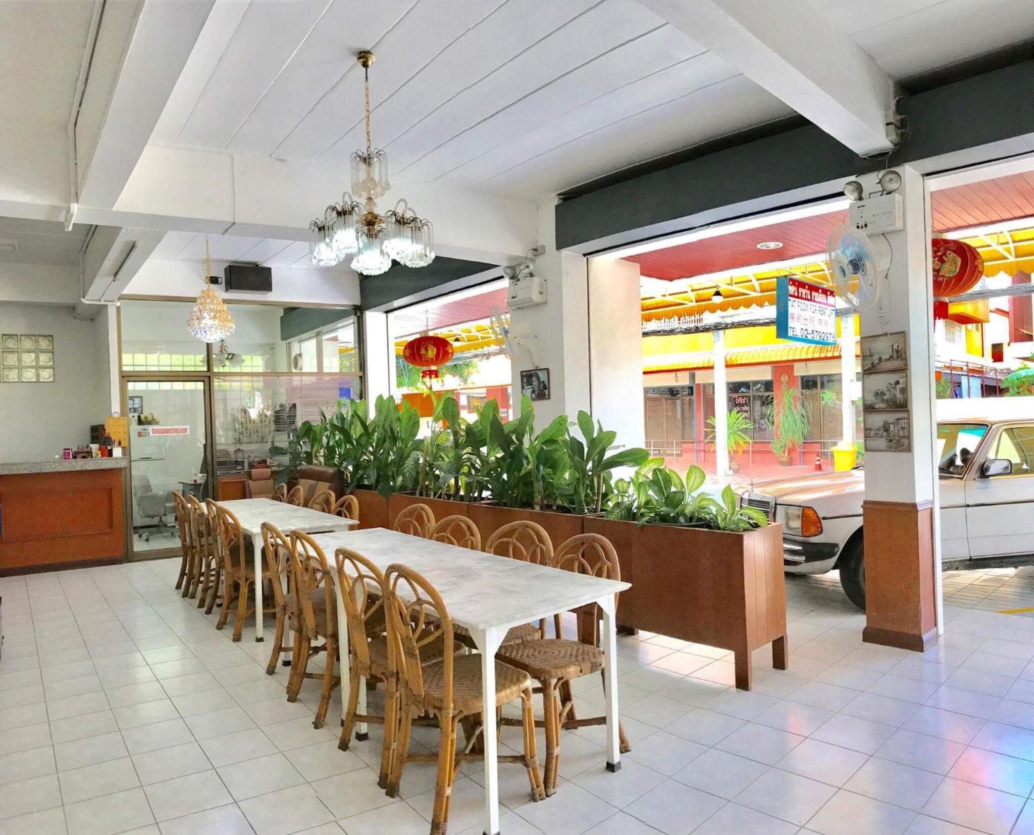 Tat Hotel