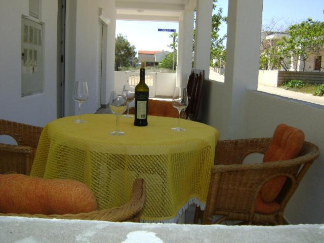 Photo 51