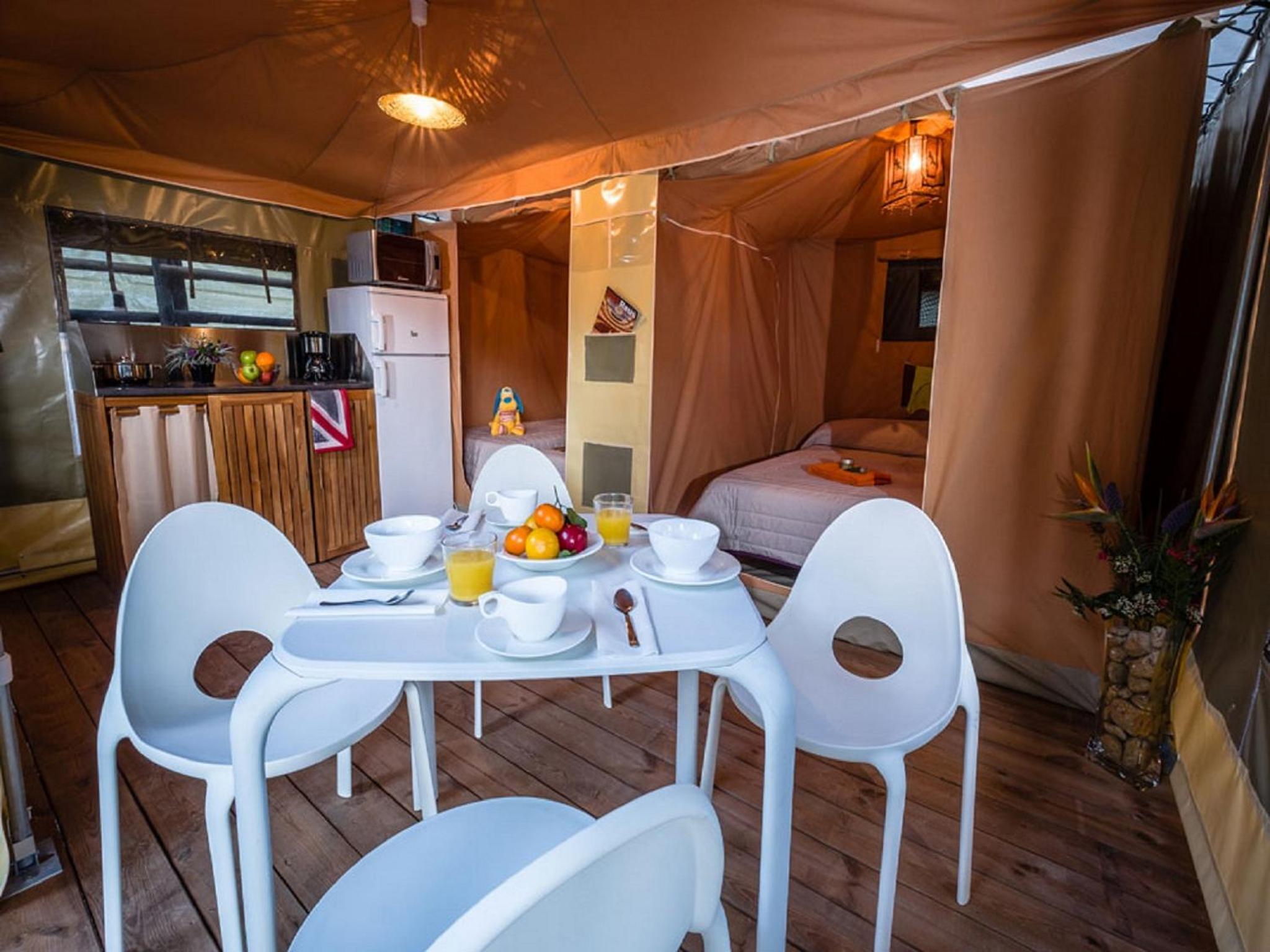 Camping Estival Torre de la Mora