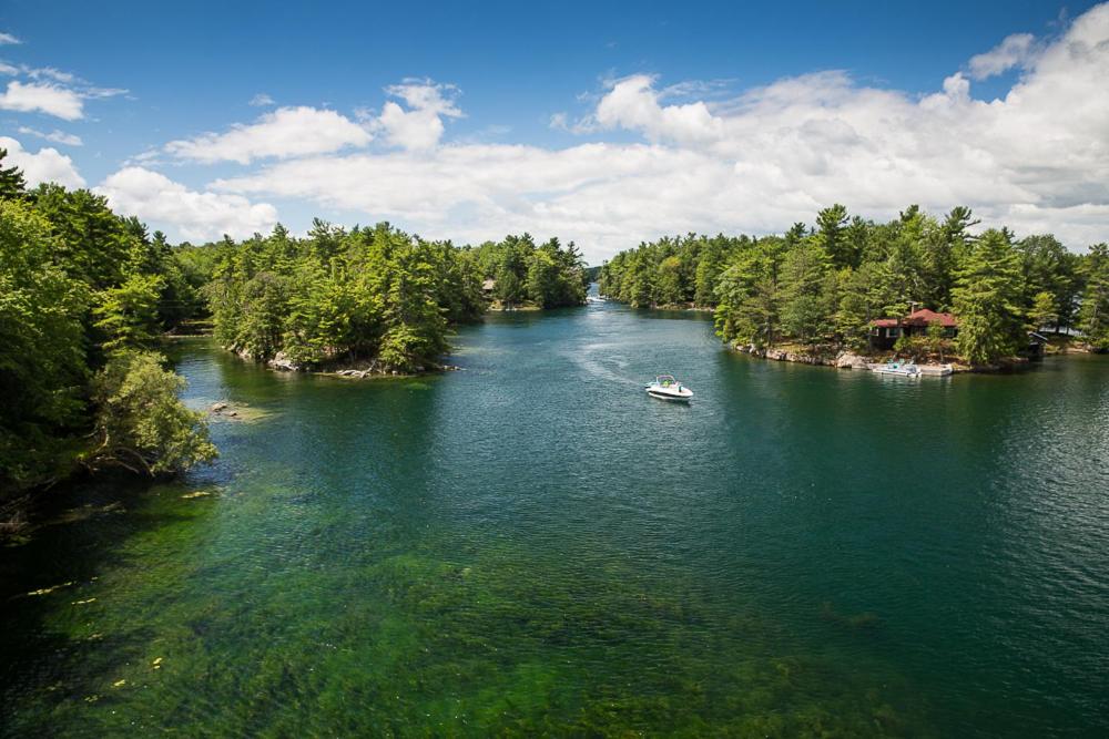 Brockville Vacations - Sir Isaac Brock BB Luxury Suites - Property Image 10