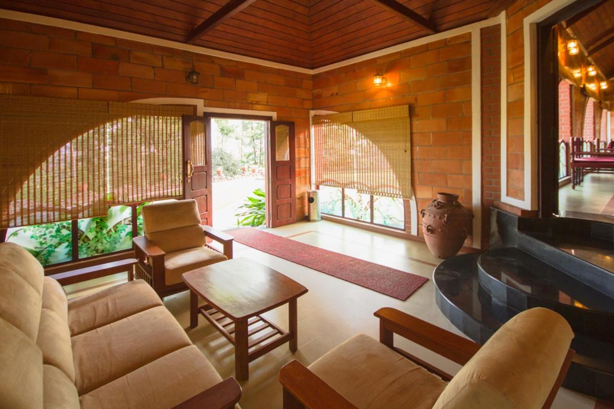 Misty Woods Resort