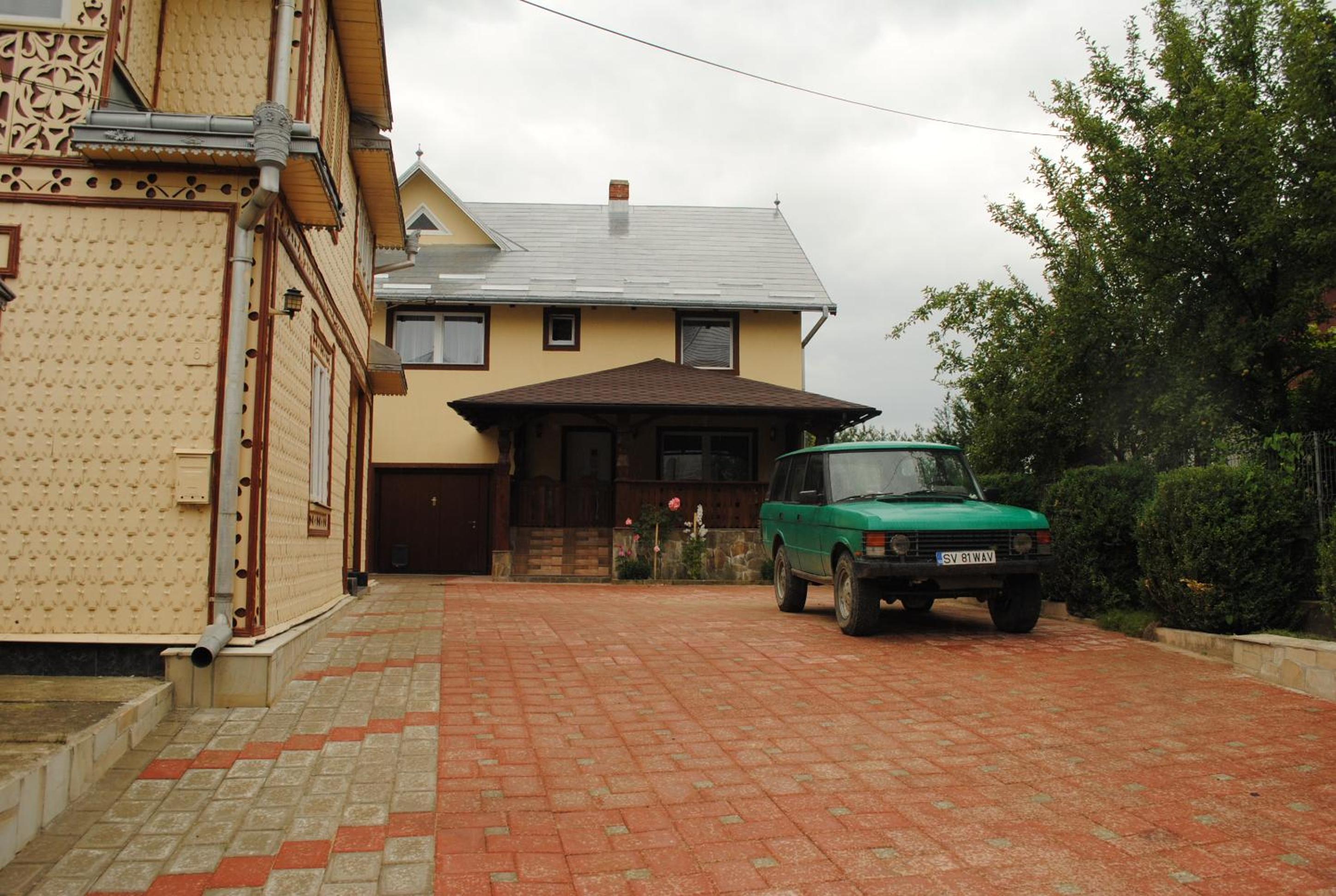 Photo 33