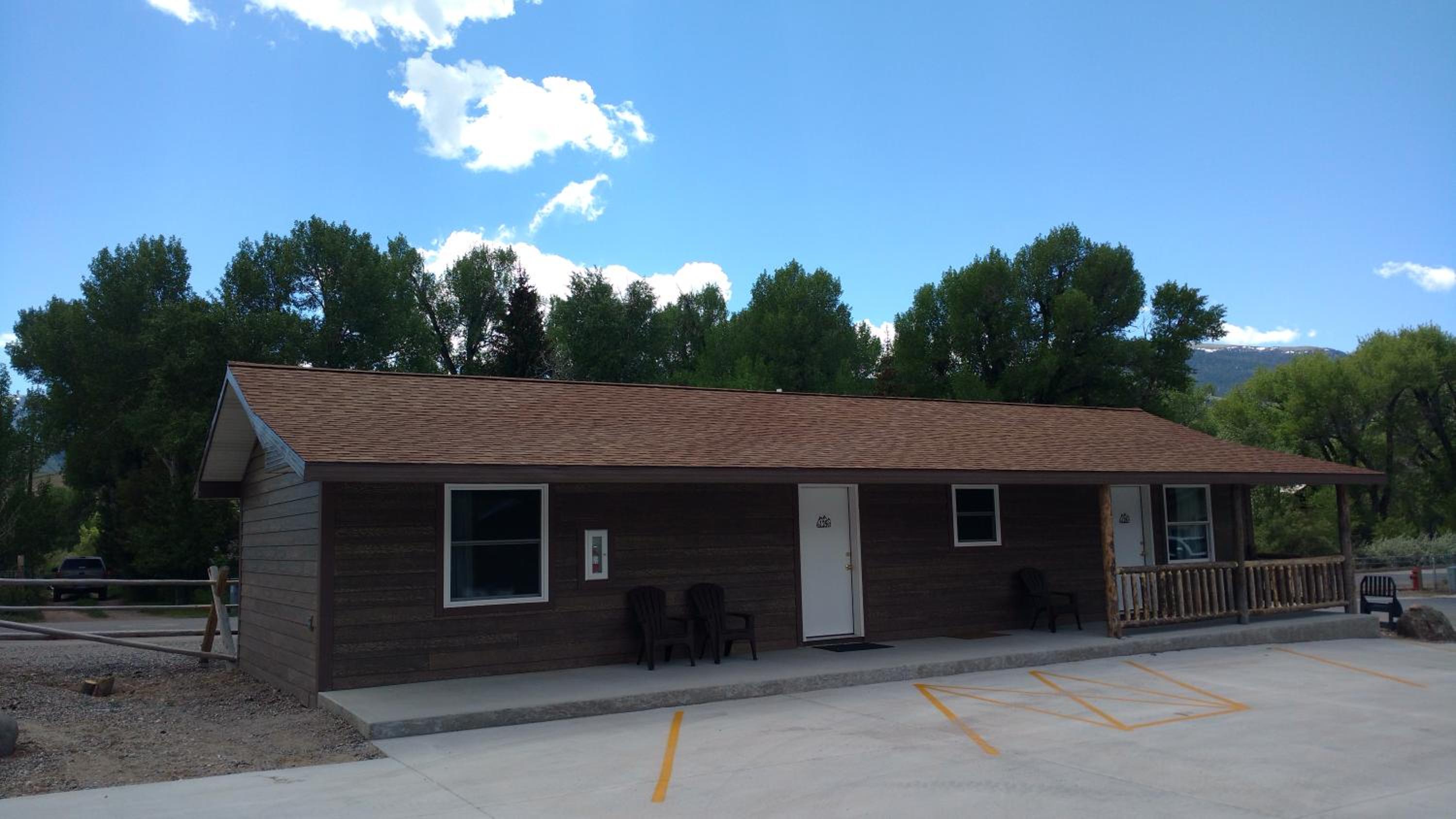 Stagecoach Inn & Suites