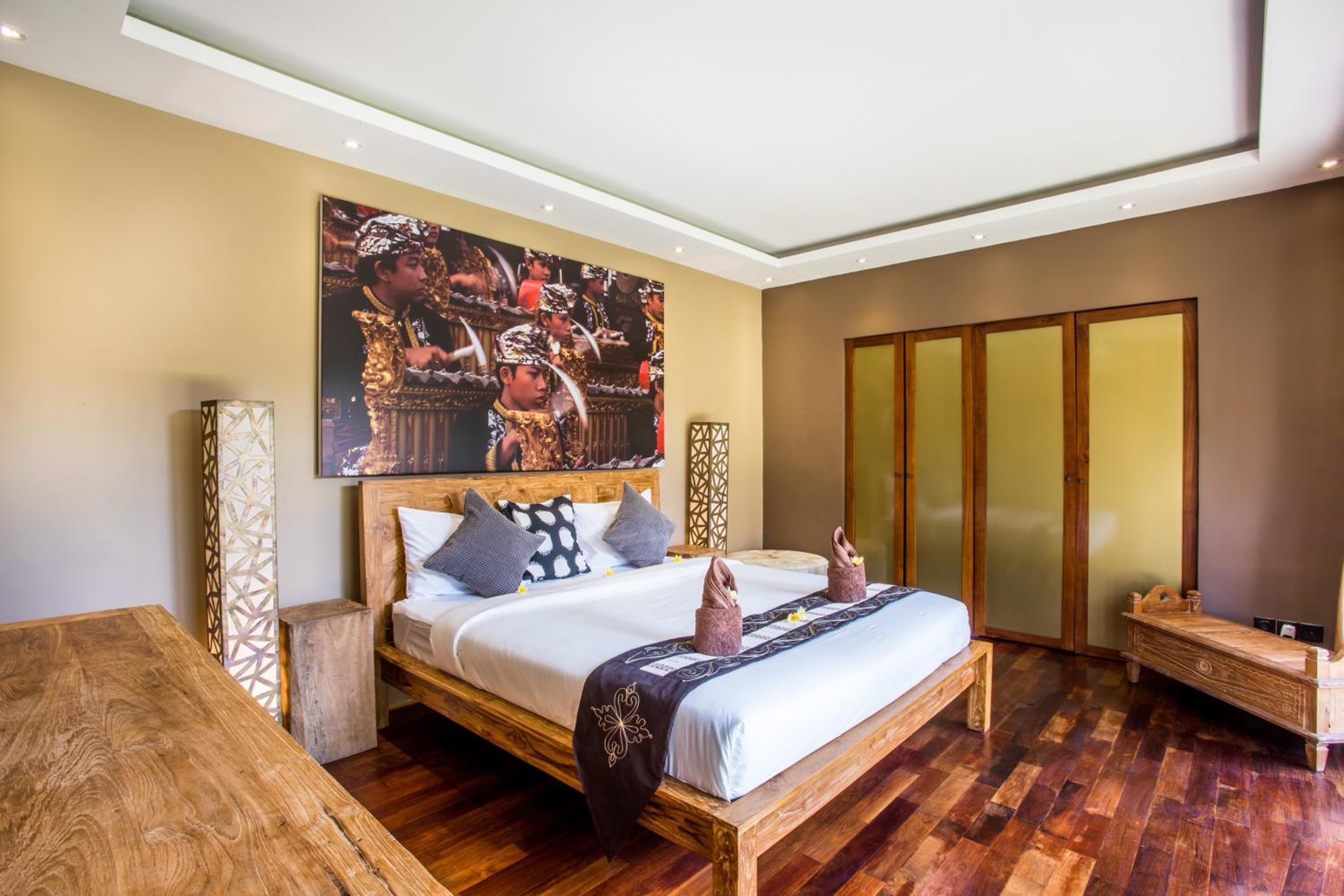 Rachline Villa