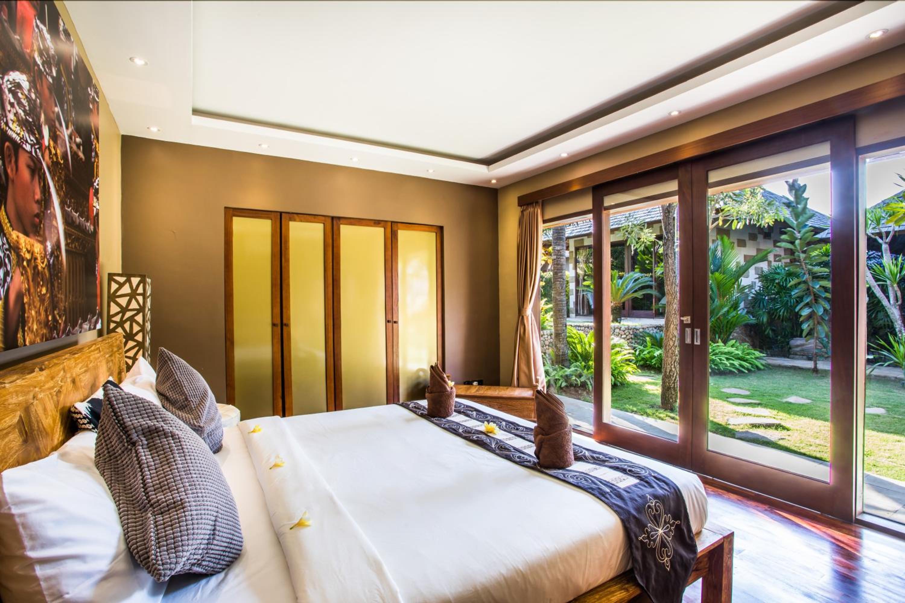 Rachline Villa