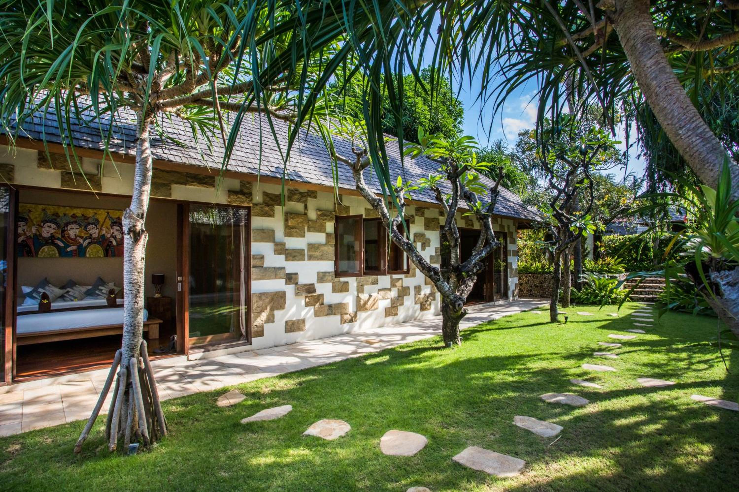 Rachline Villa