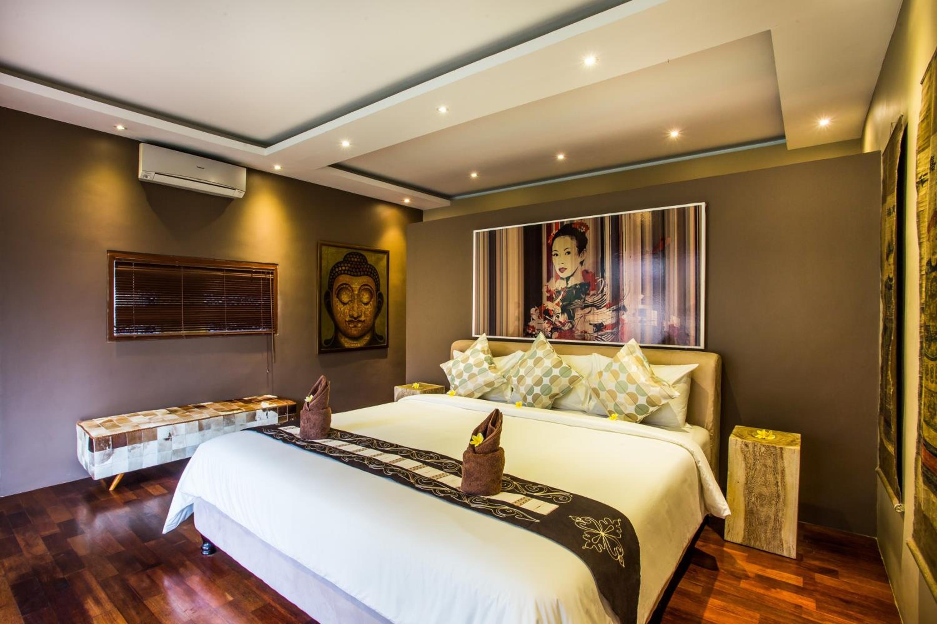 Rachline Villa