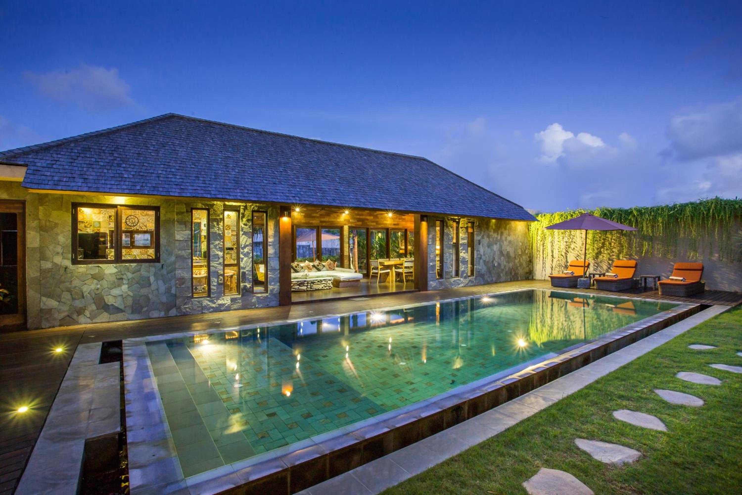 Rachline Villa