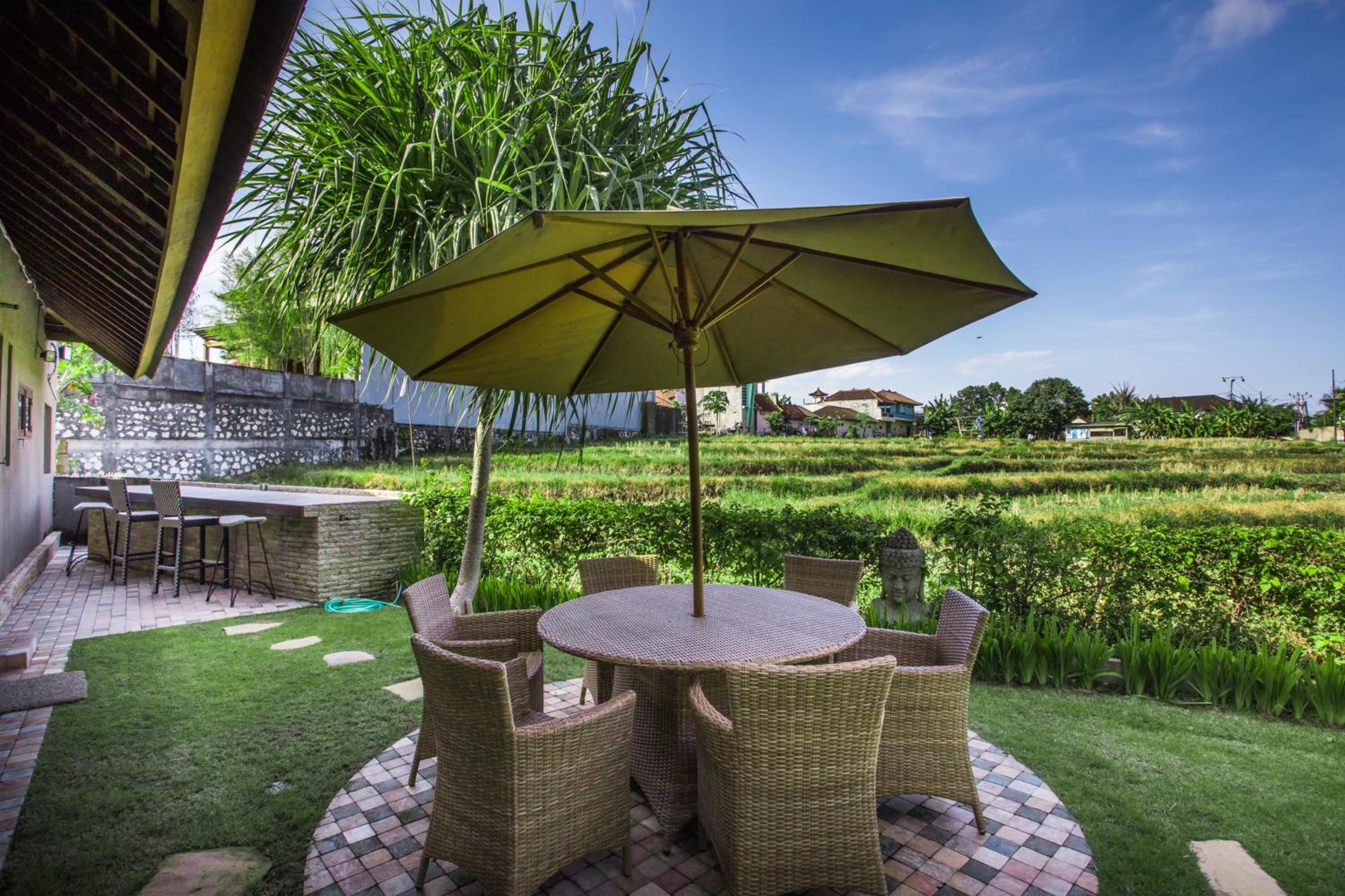 Rachline Villa