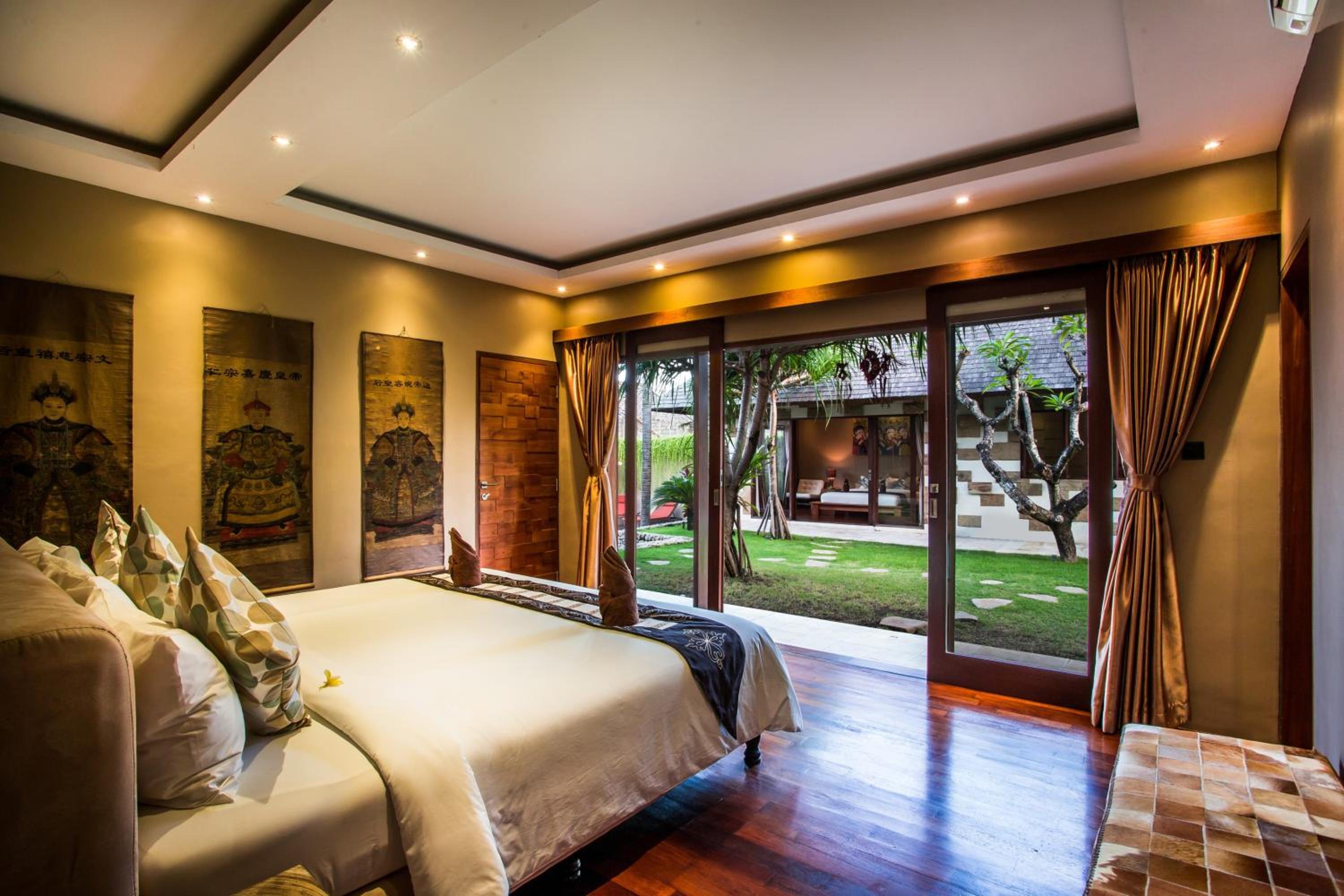 Rachline Villa