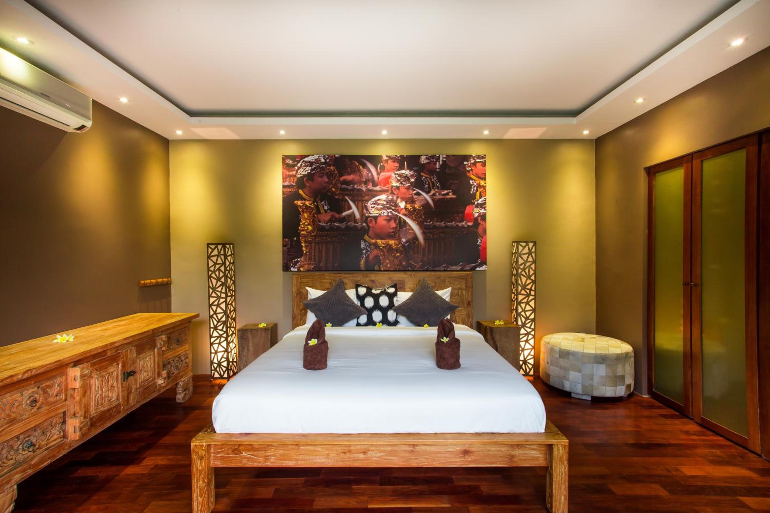 Rachline Villa