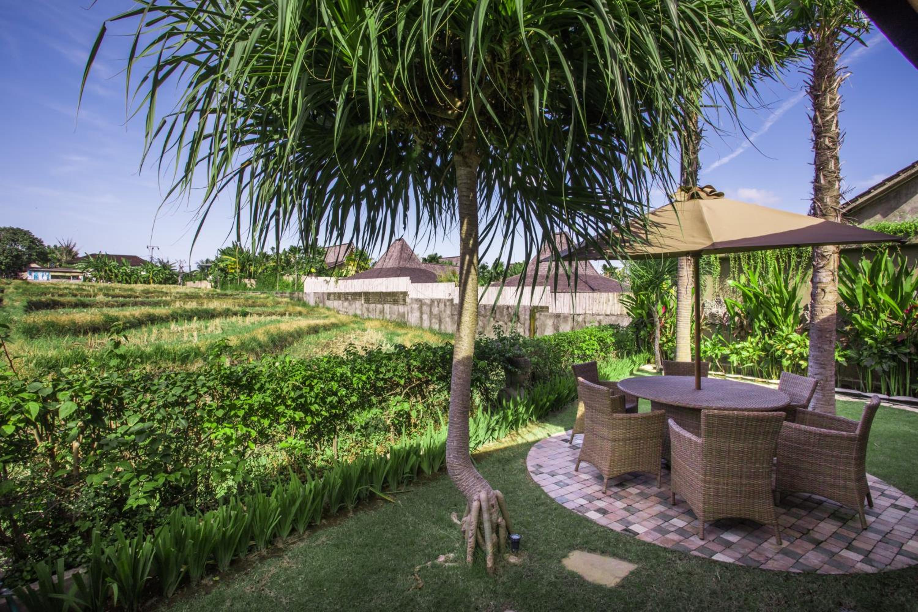 Rachline Villa