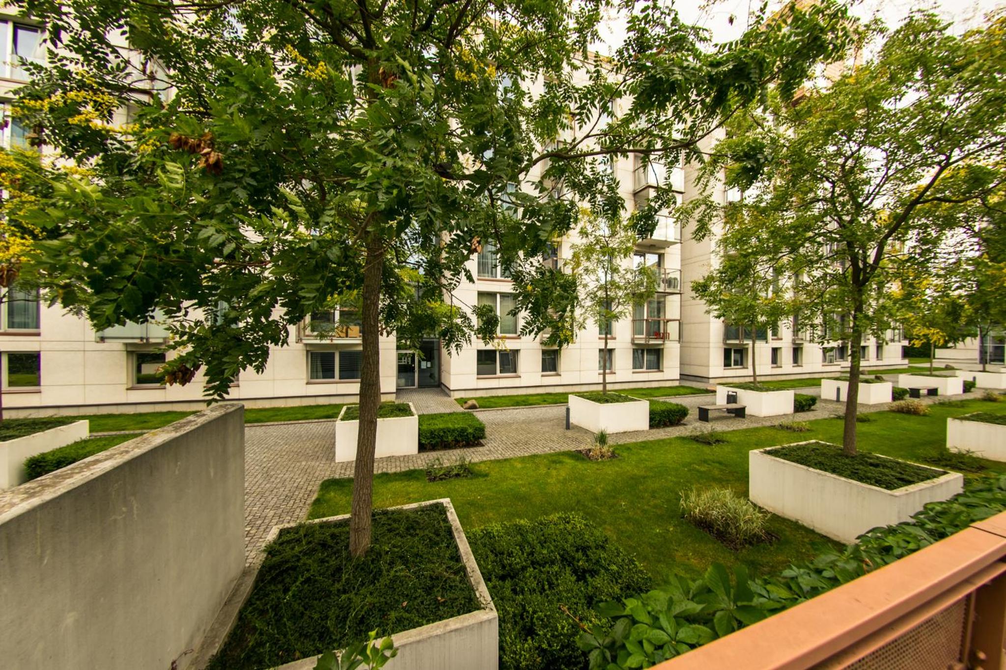 Spacious 130 m2 Apartment Near Center 2 Free Parking