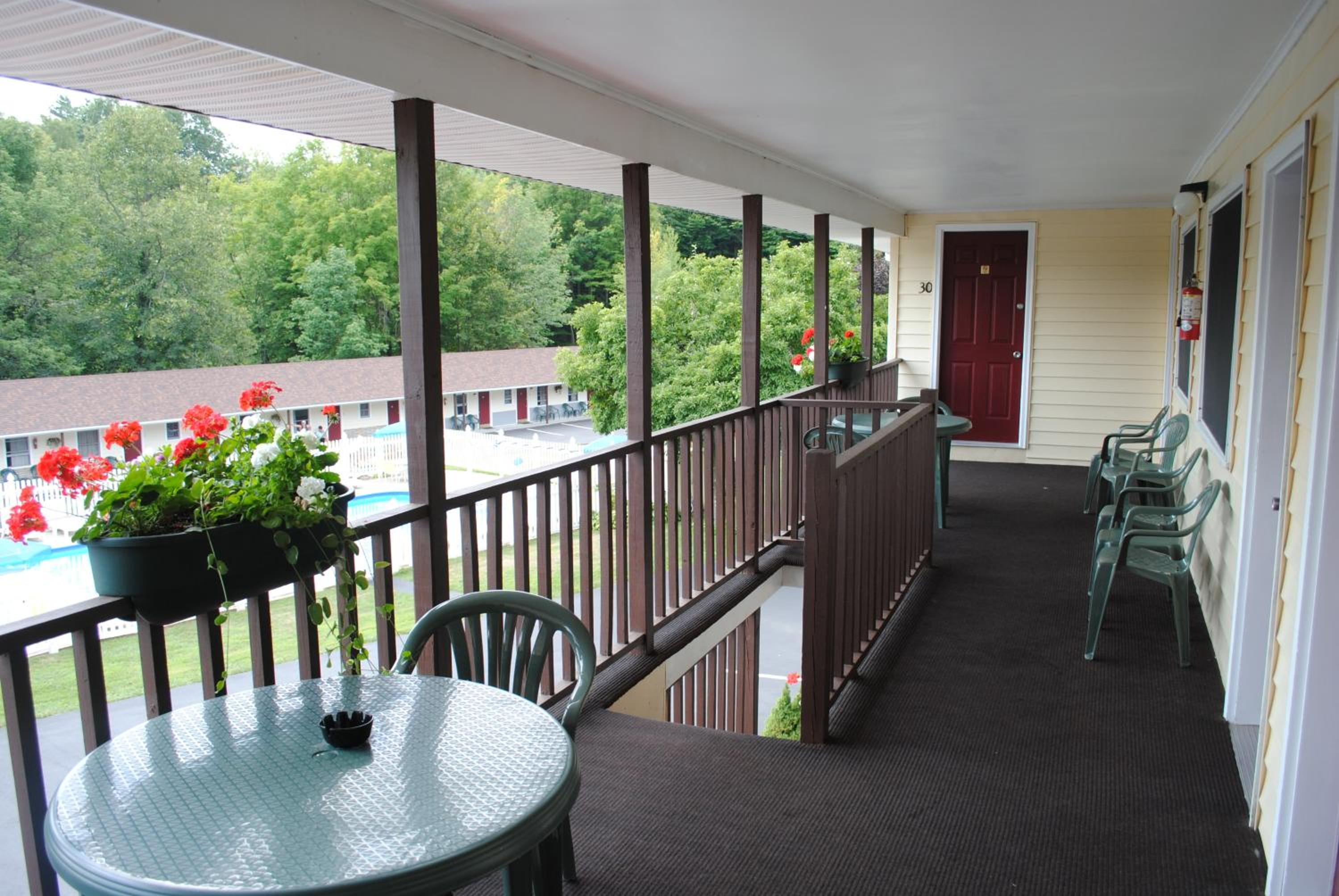Fran Cove Motel