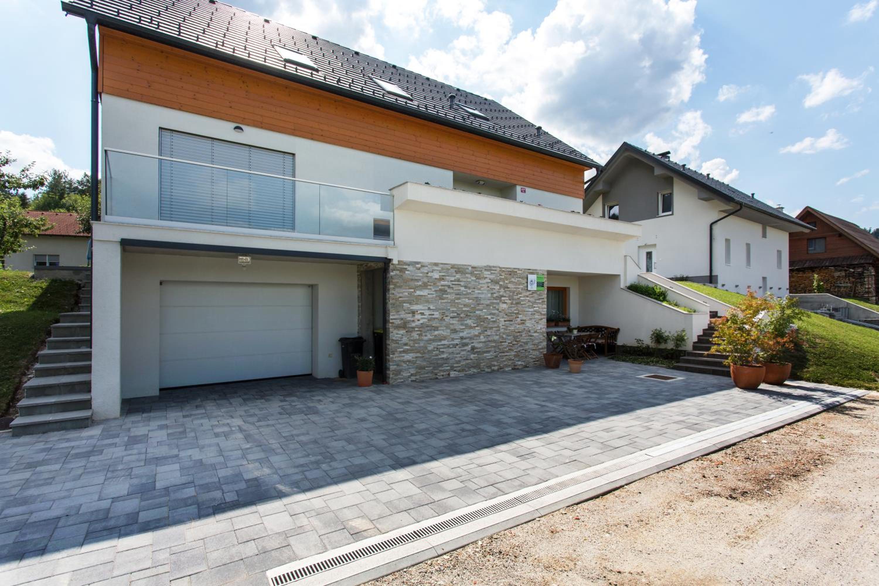 Apartments Domovoj