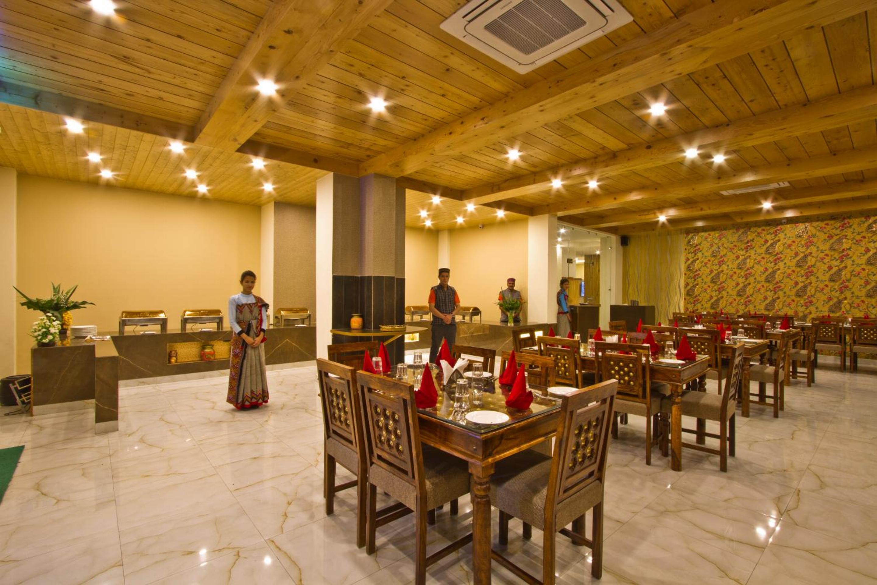Snow Flakes Resort And Spa Centrally Heated Luxury Resort