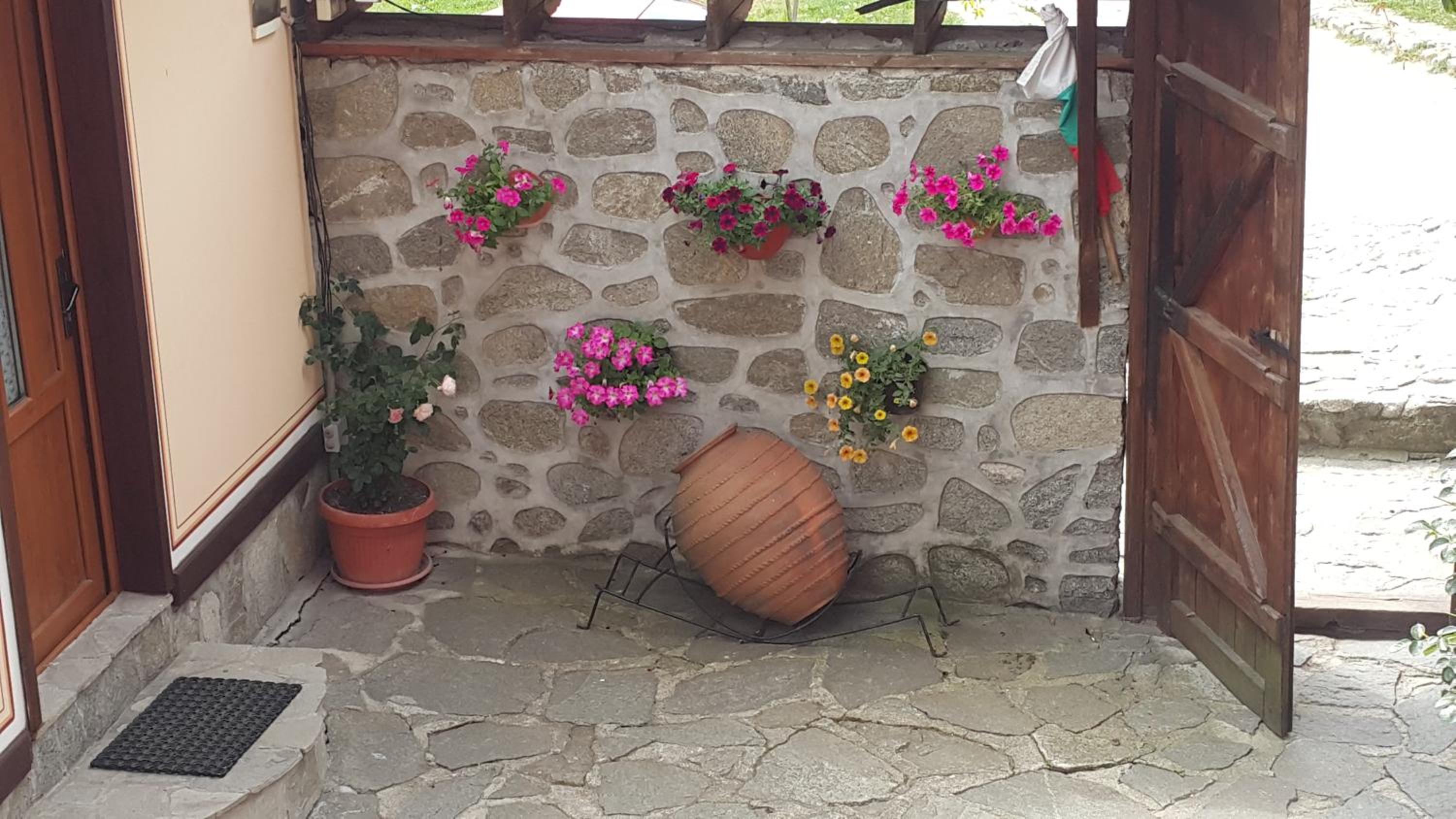 Denis Guest house