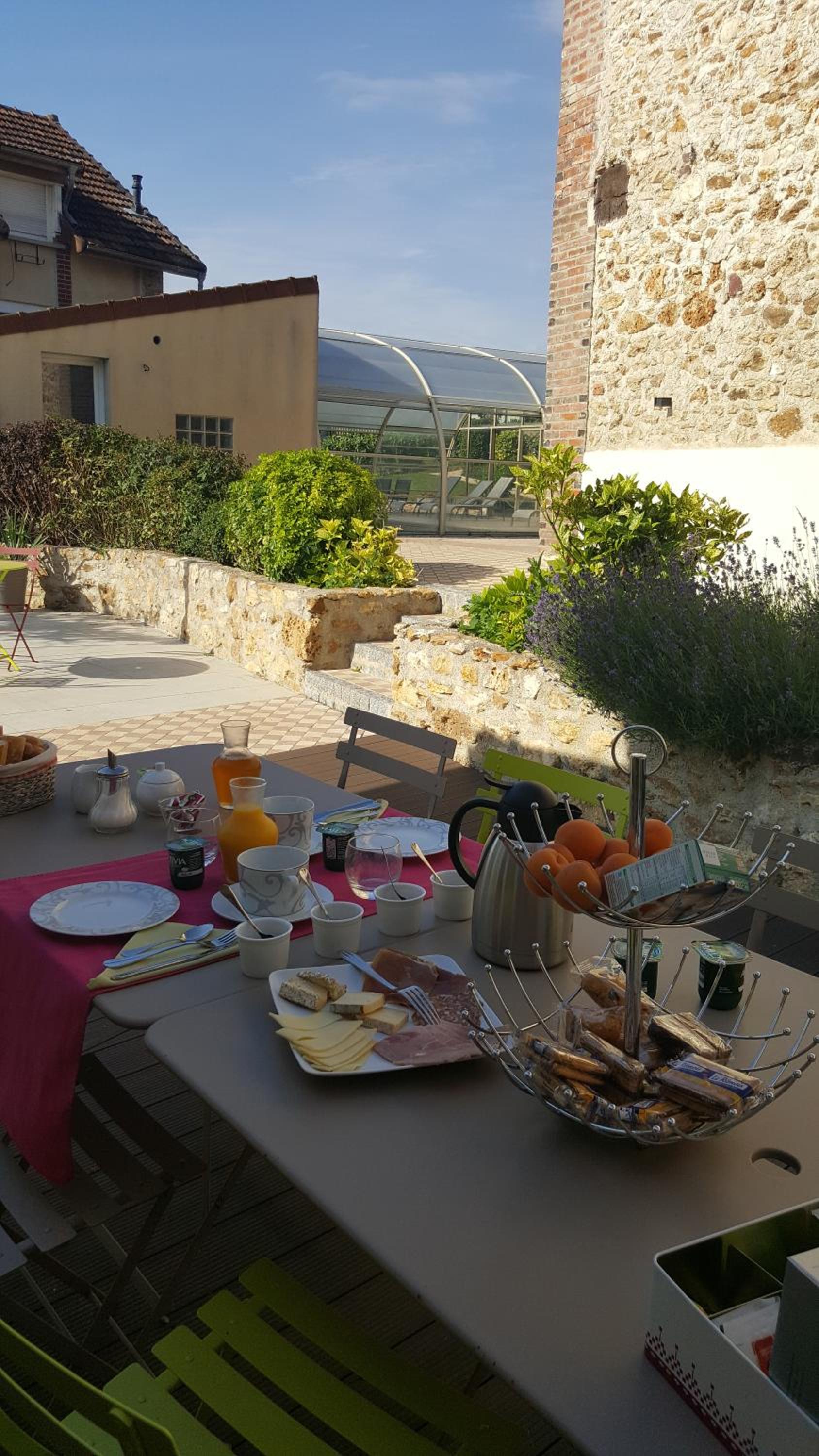 Photo 10