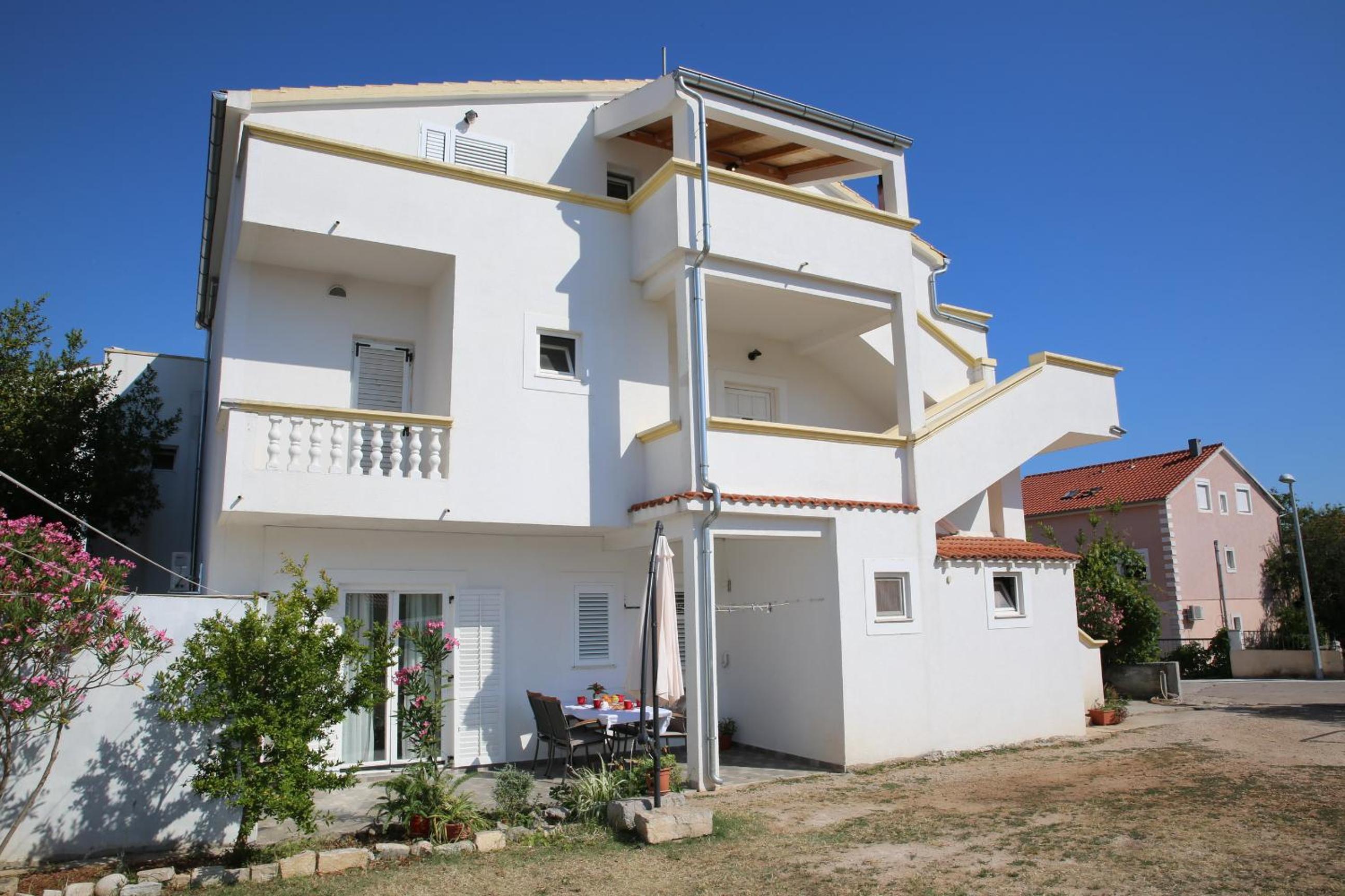 Apartment Lambasa
